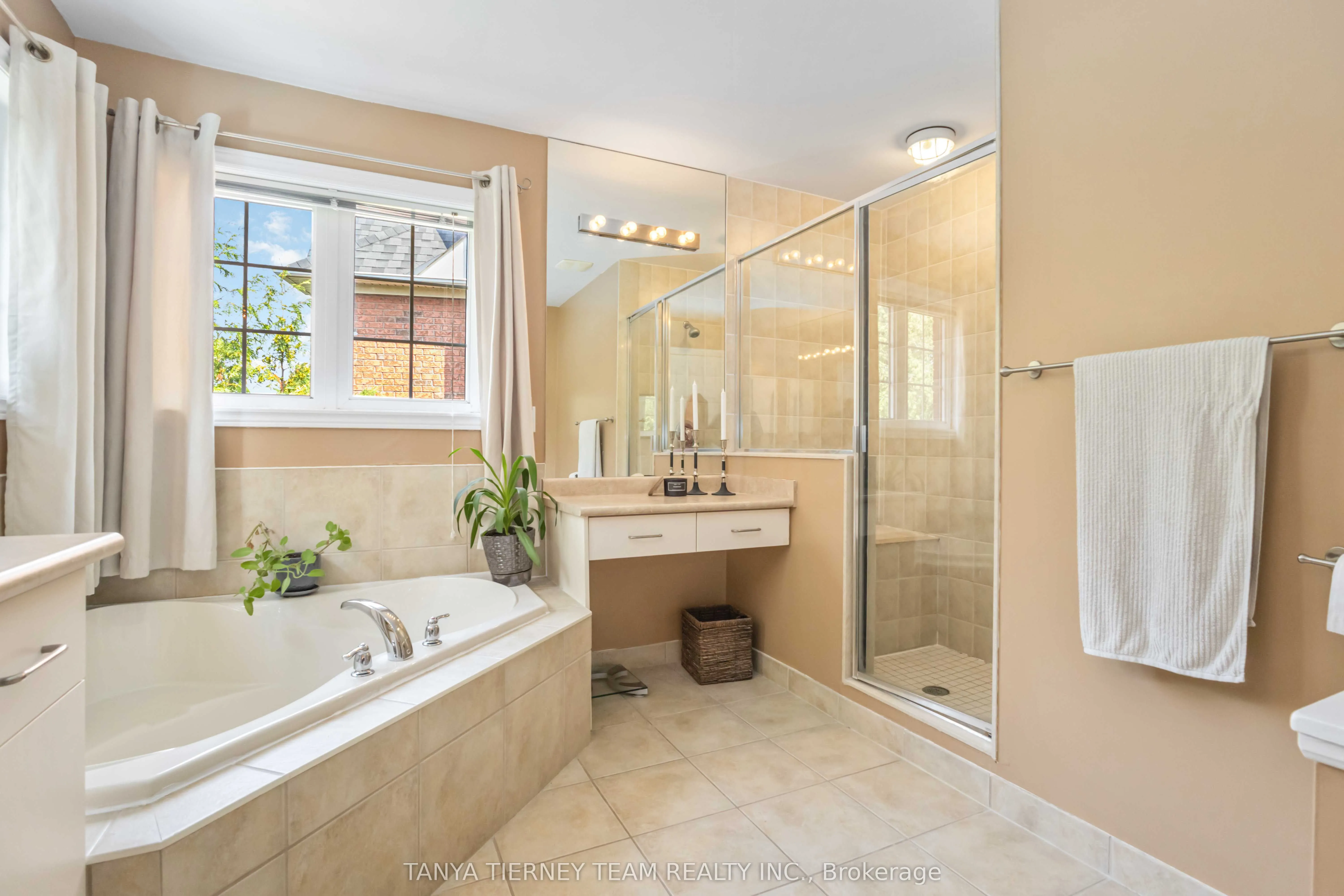 6 Braddock Court