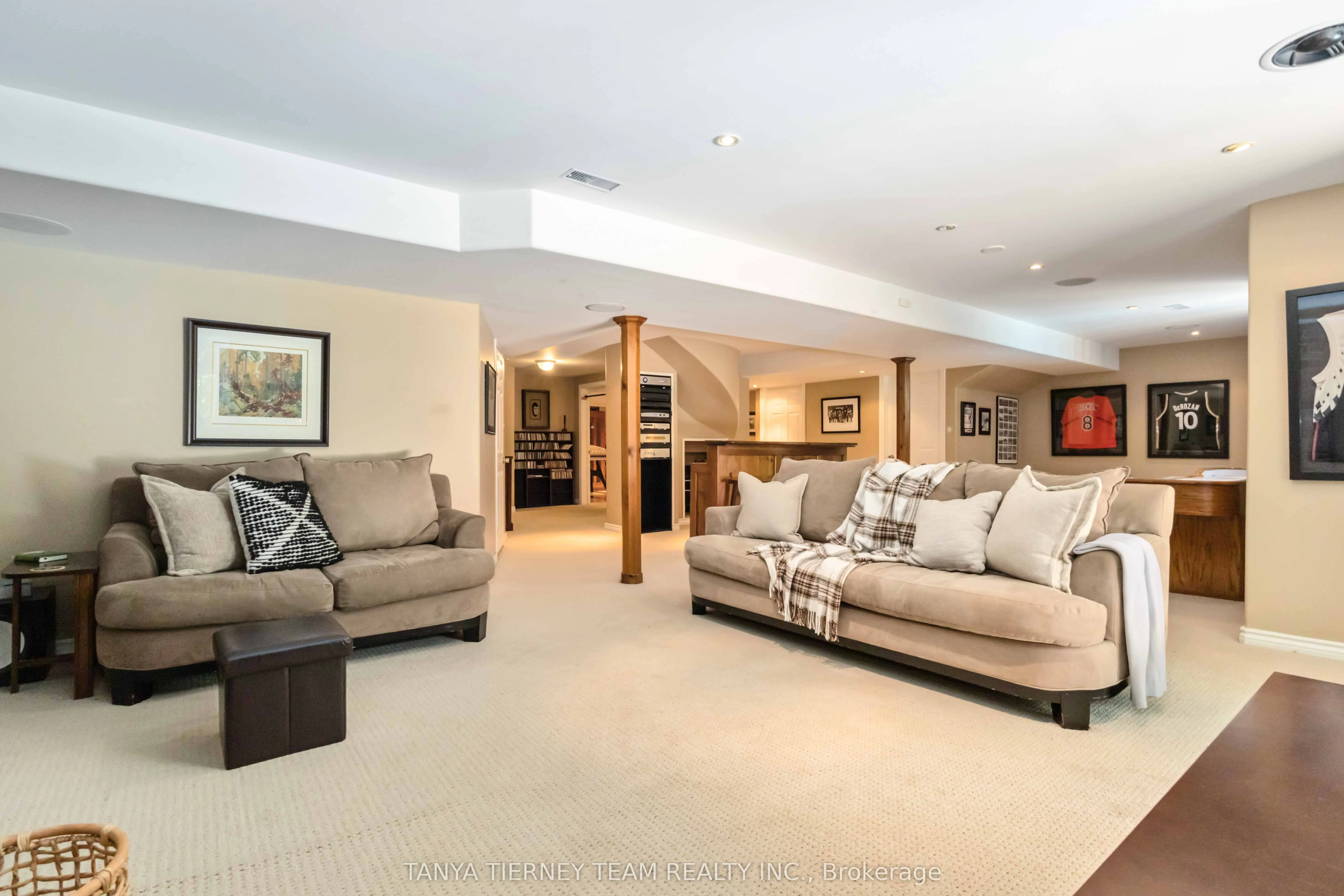 6 Braddock Court