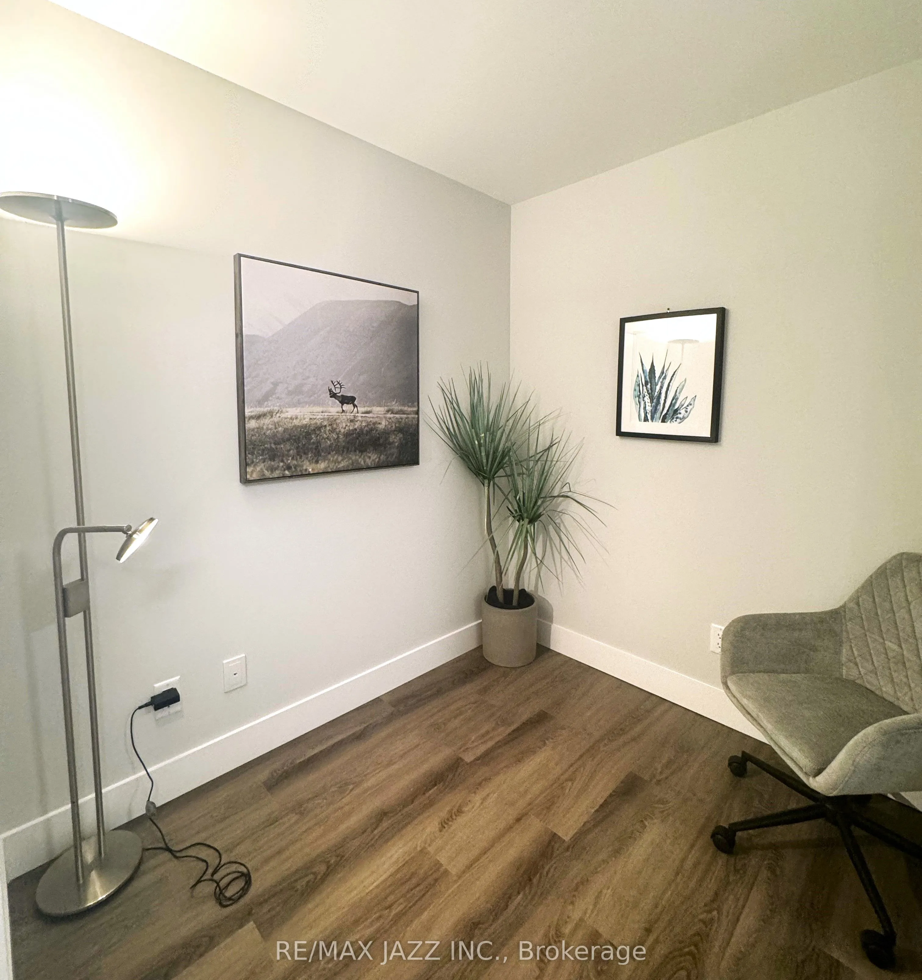 80 Bond Street E, #920