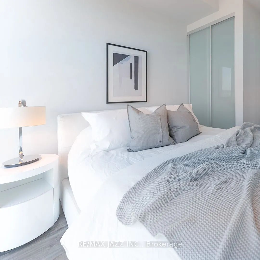 80 Bond Street E, #204