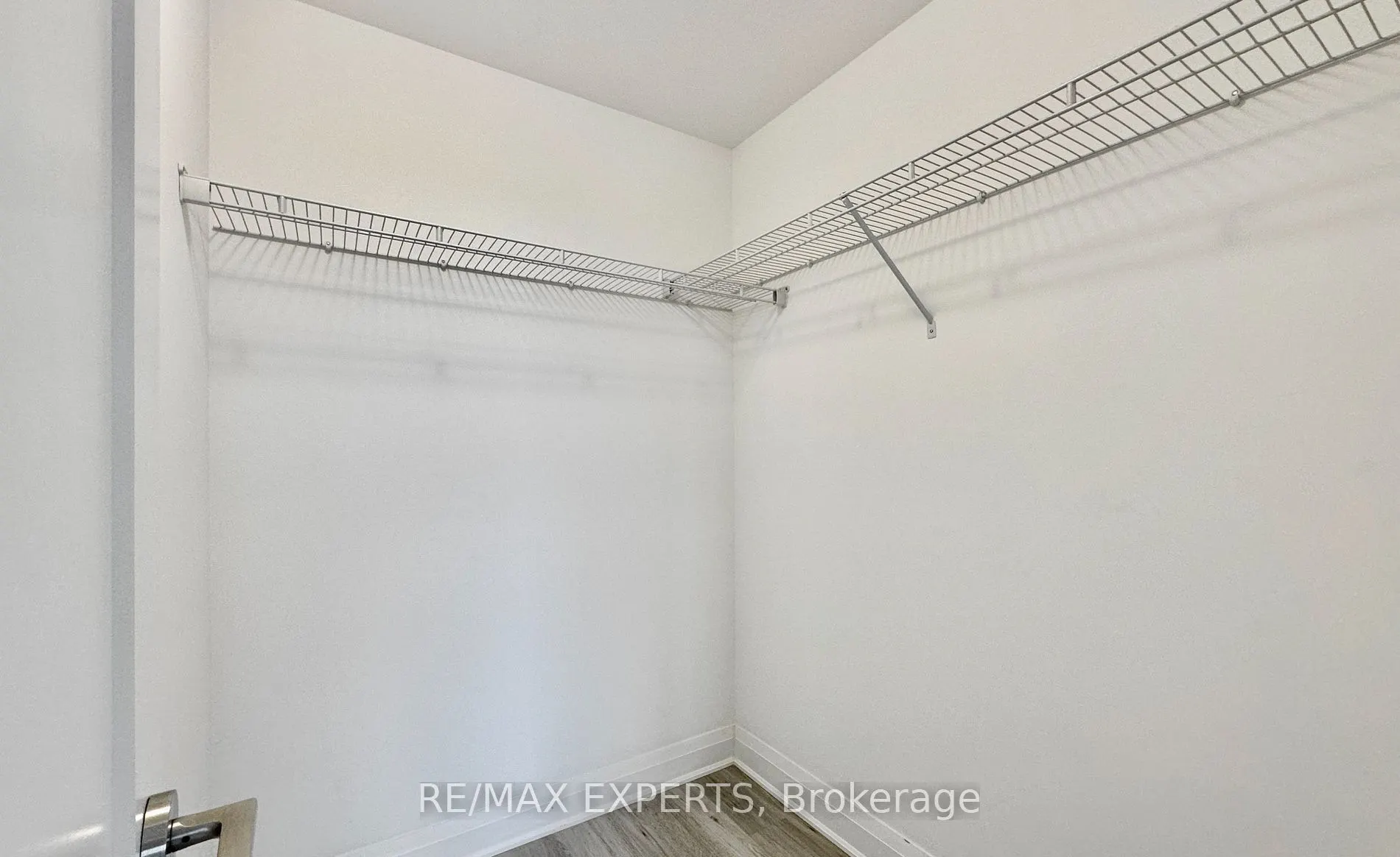 3220 Sheppard Avenue E, #208