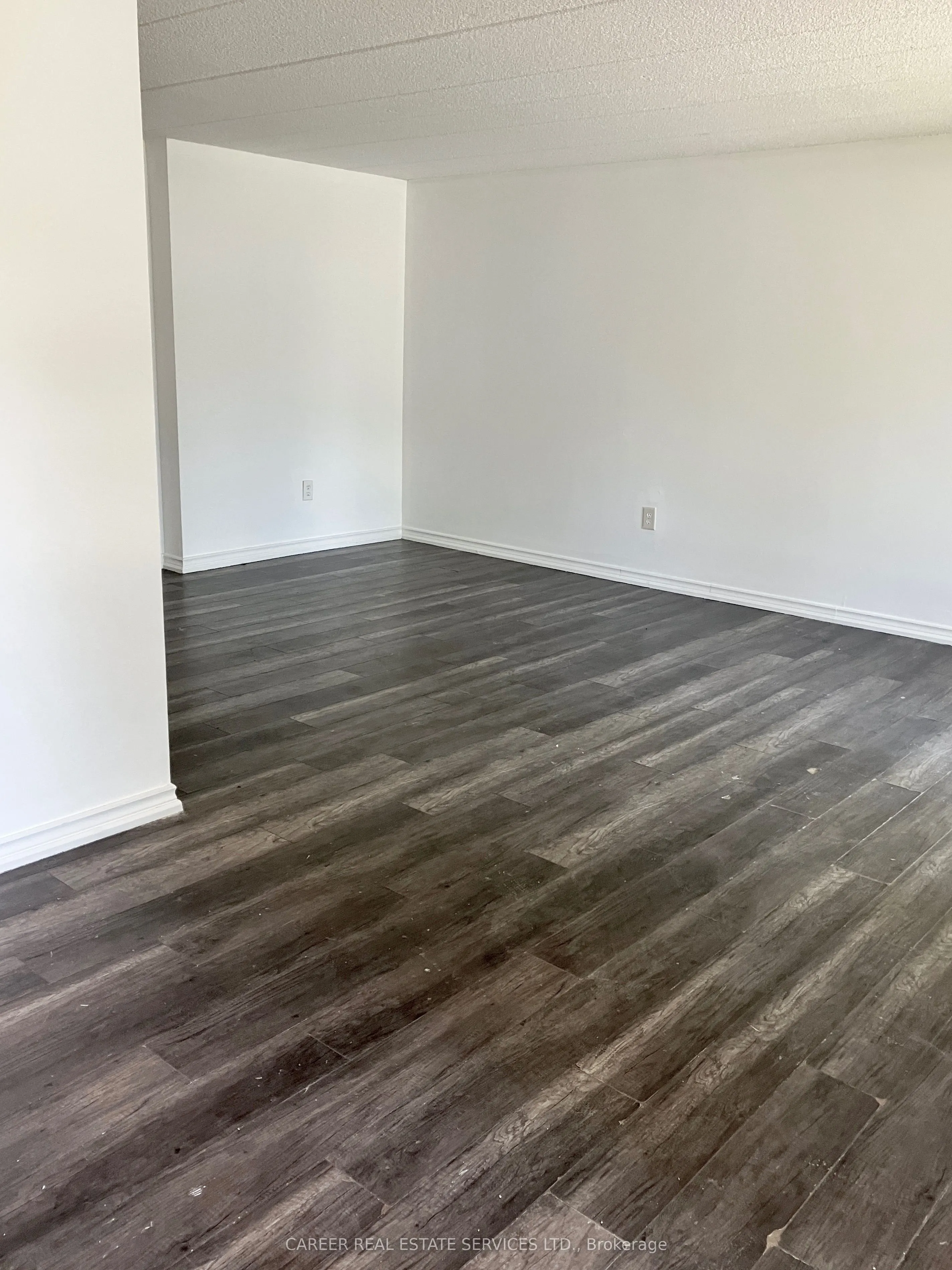 53 Taunton Road E, #90