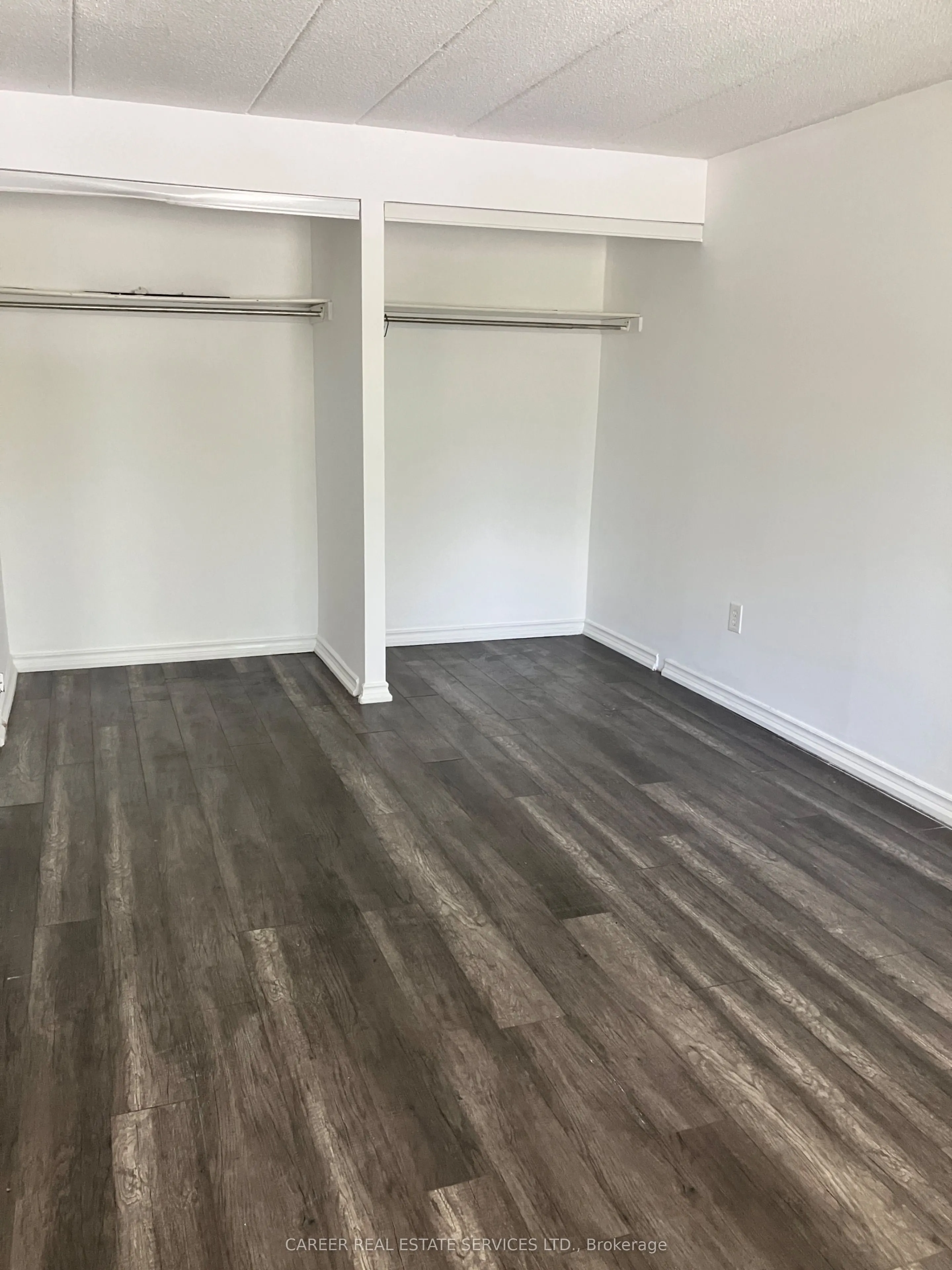 53 Taunton Road E, #90