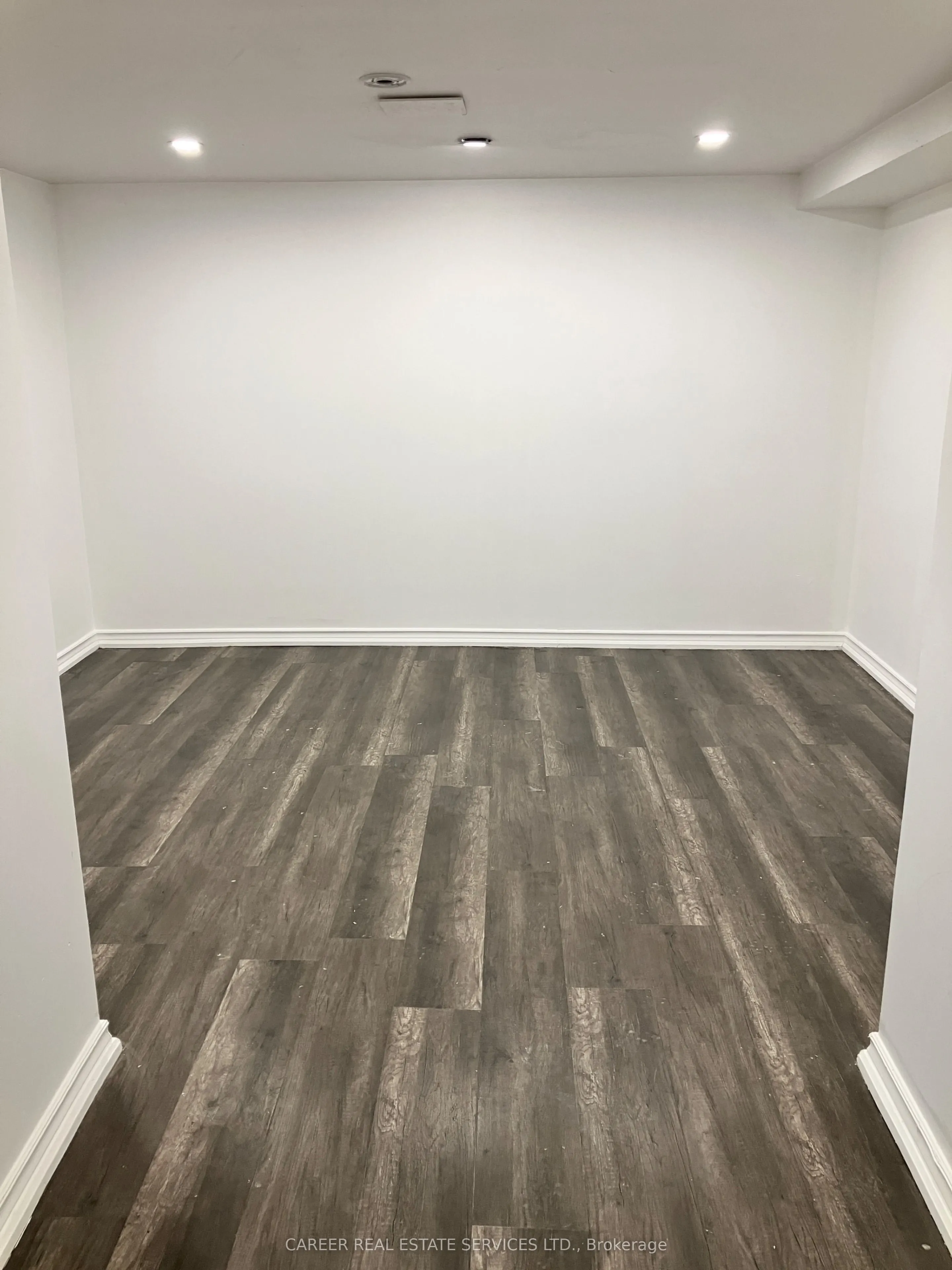 53 Taunton Road E, #90