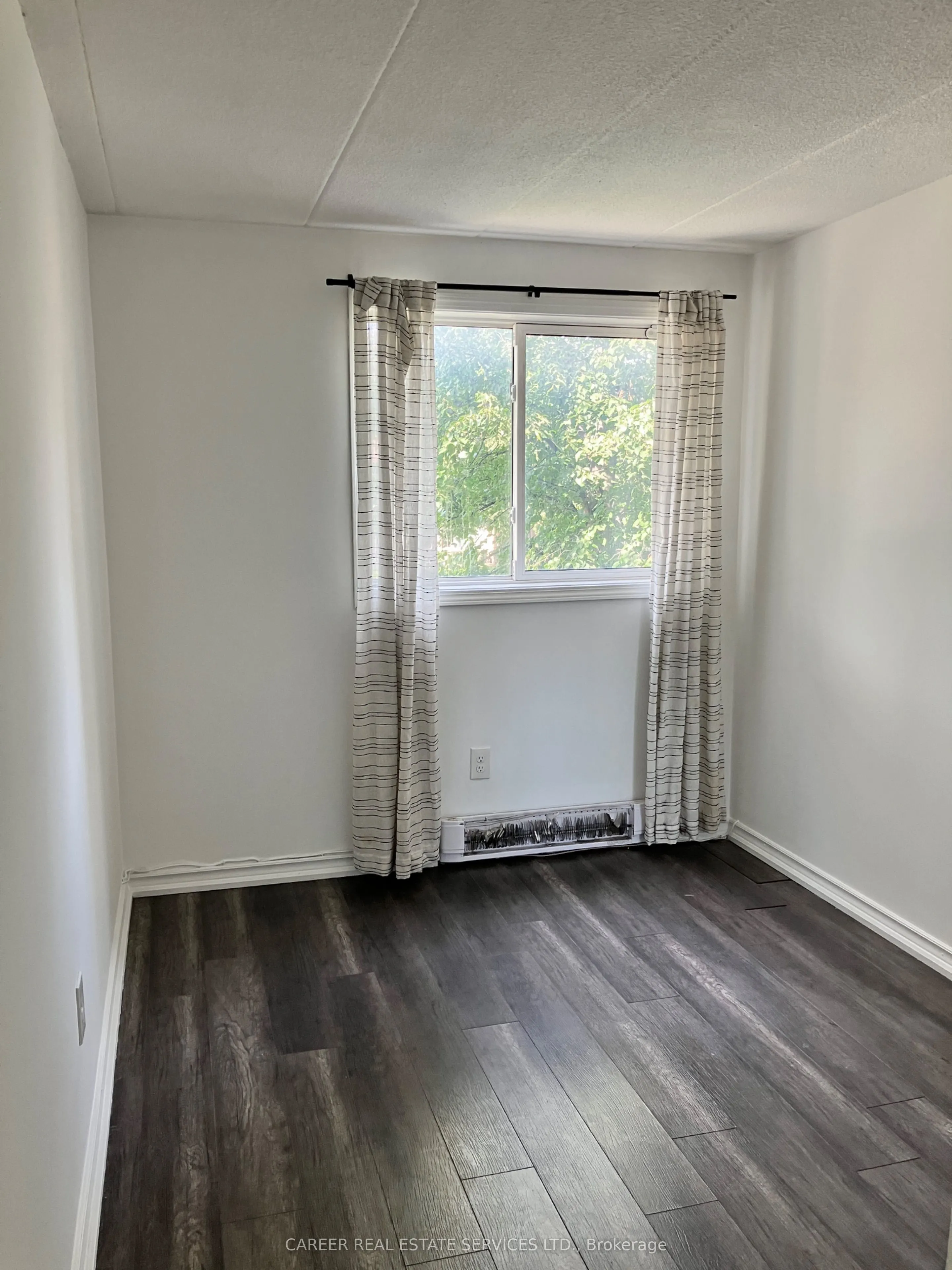 53 Taunton Road E, #90