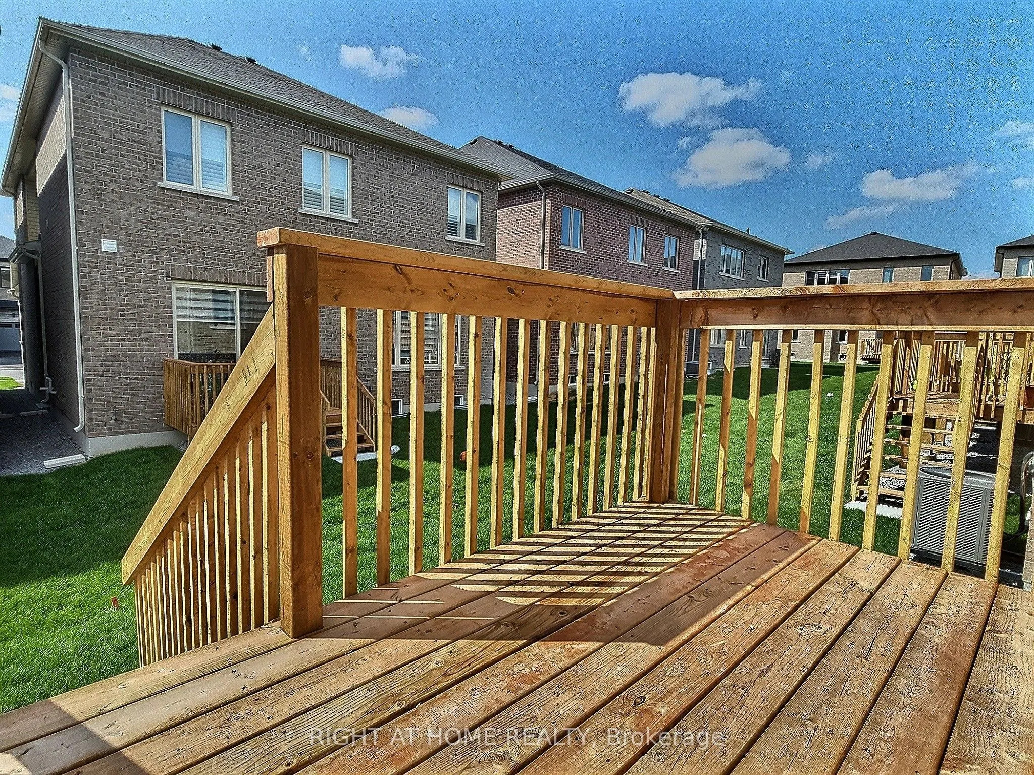 2910 Grindstone Crescent