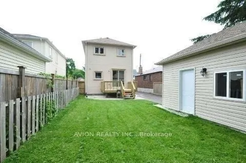 294 Warden Avenue