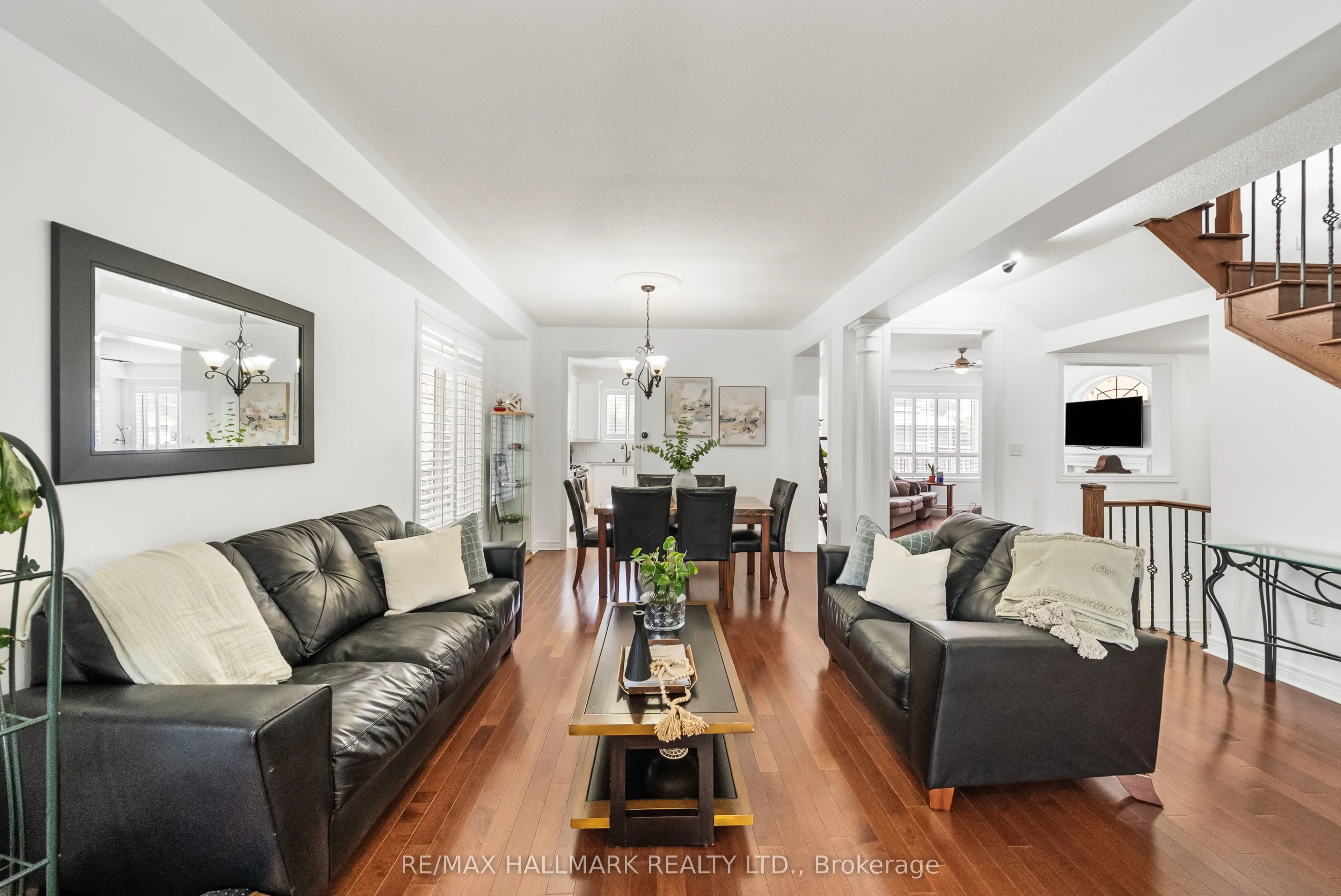 95 Rockland Crescent