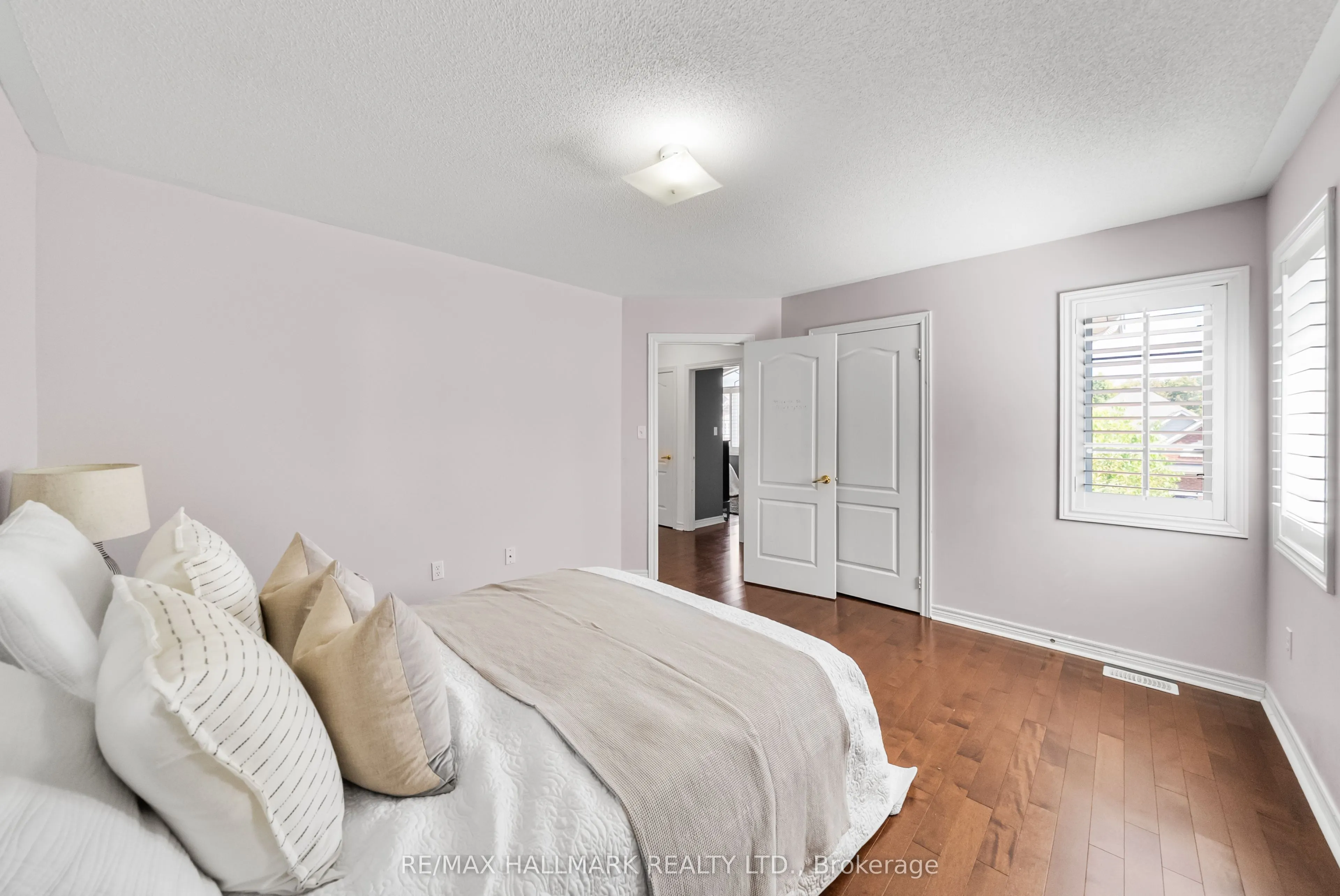 95 Rockland Crescent