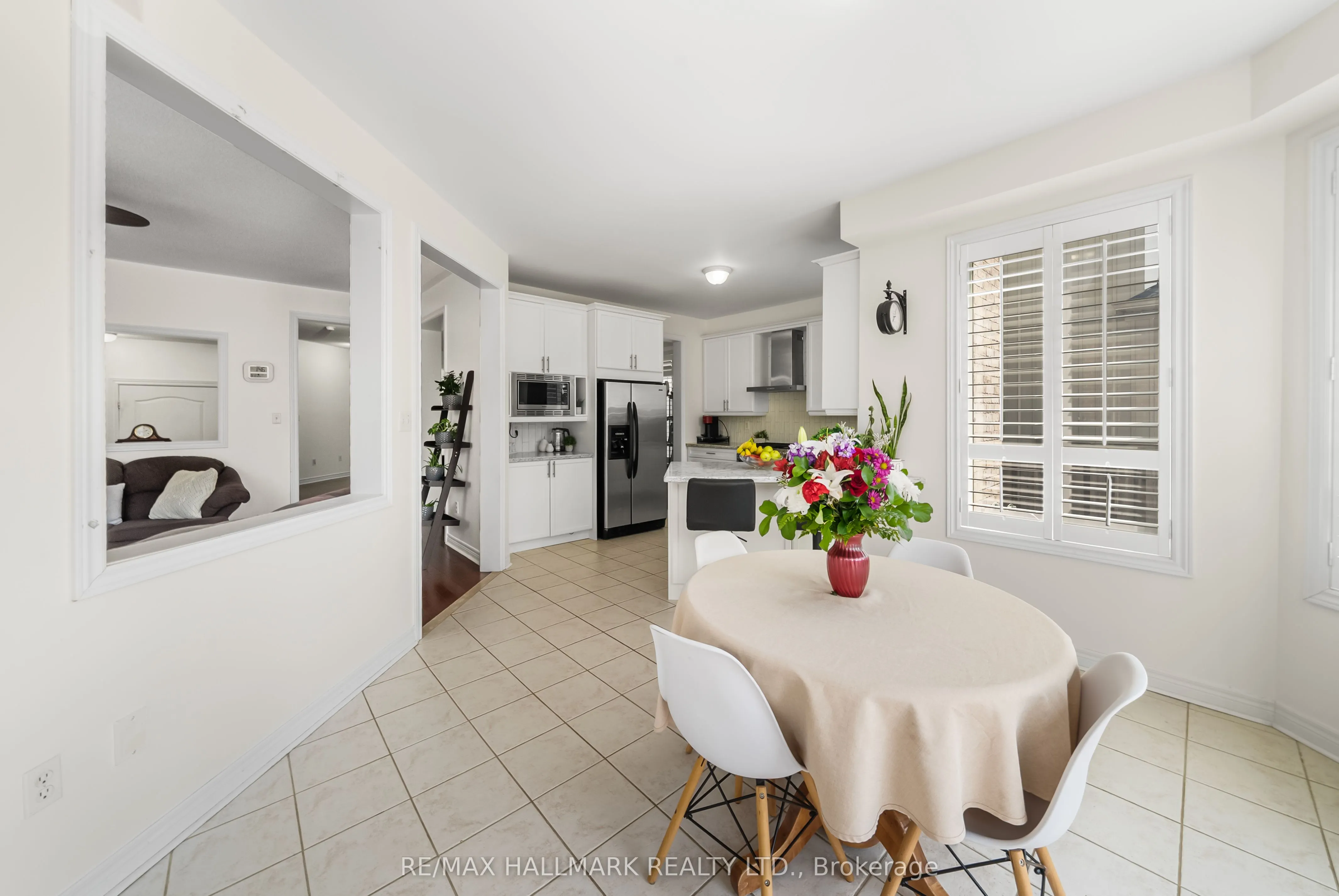 95 Rockland Crescent