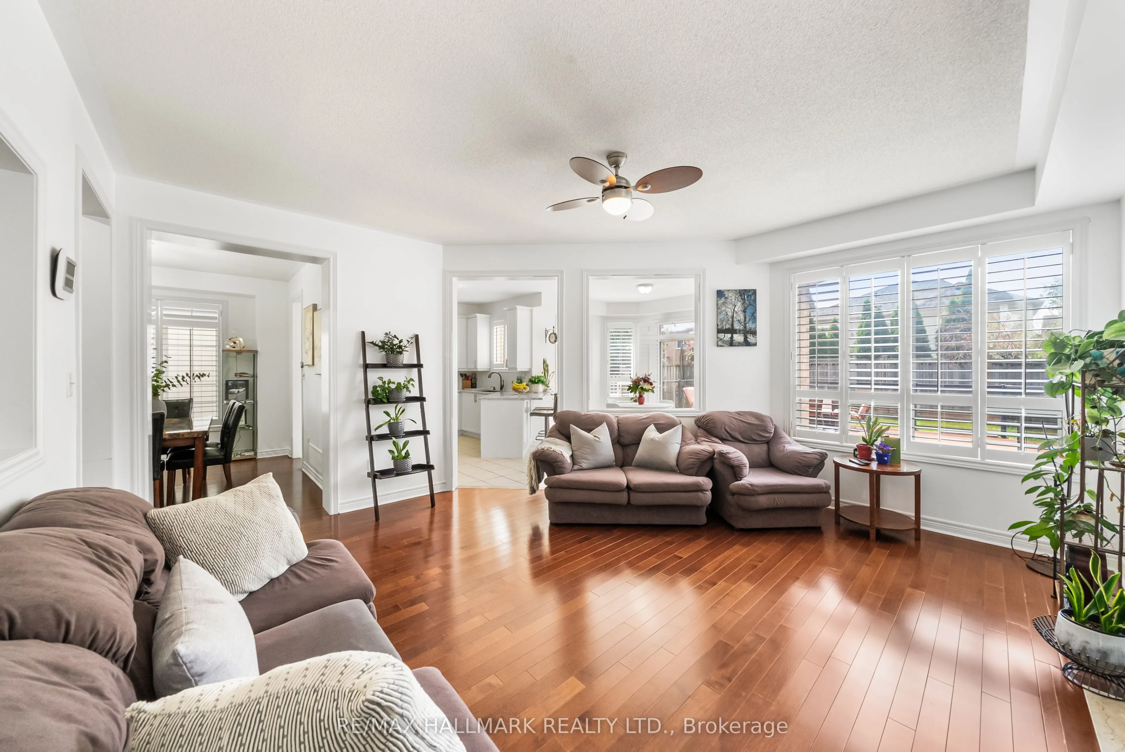 95 Rockland Crescent