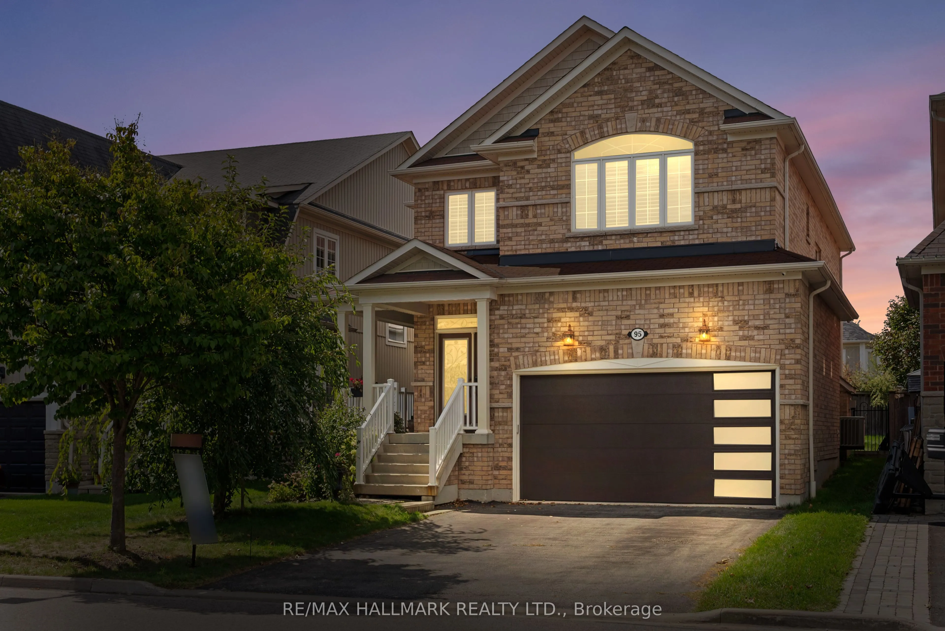 95 Rockland Crescent