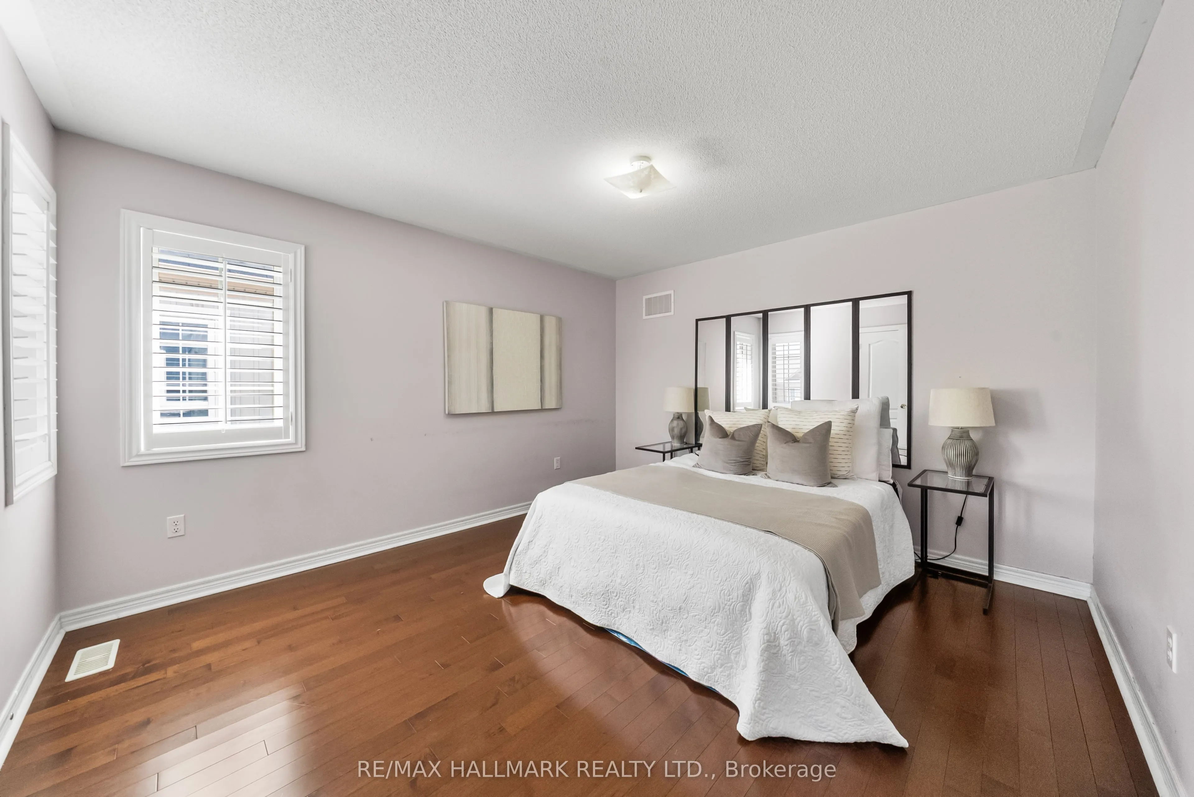 95 Rockland Crescent