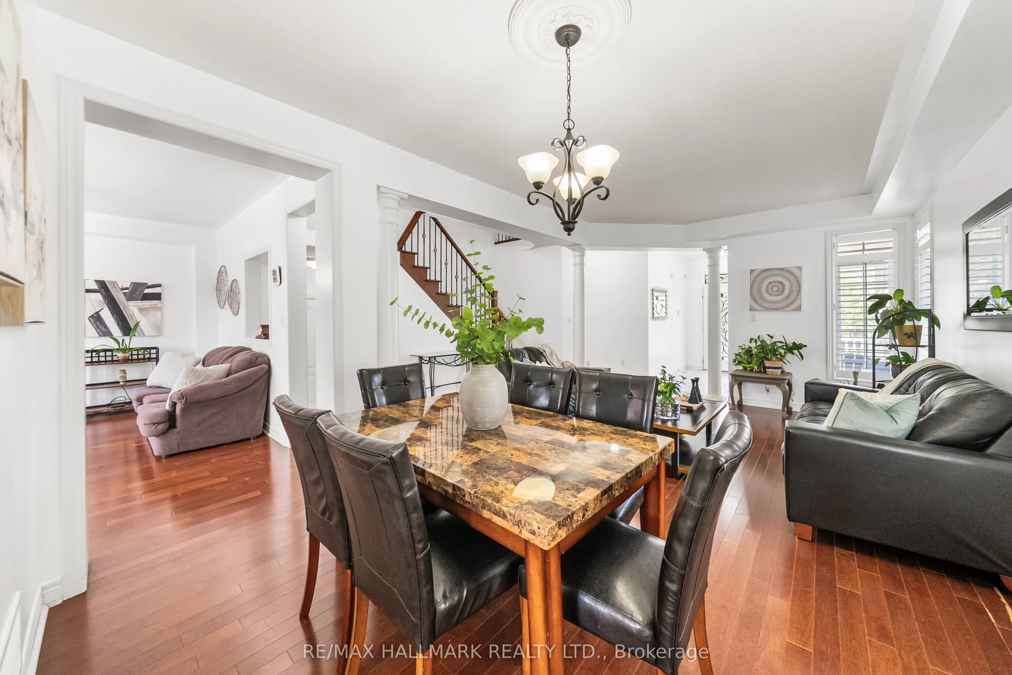 95 Rockland Crescent