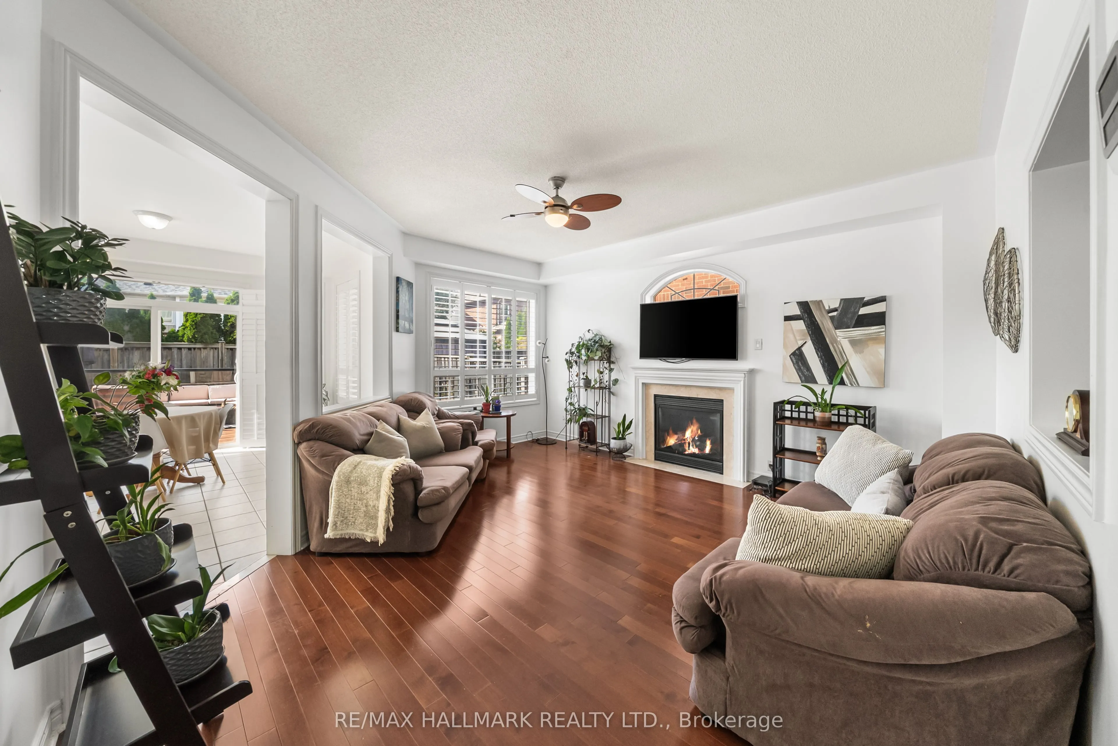 95 Rockland Crescent