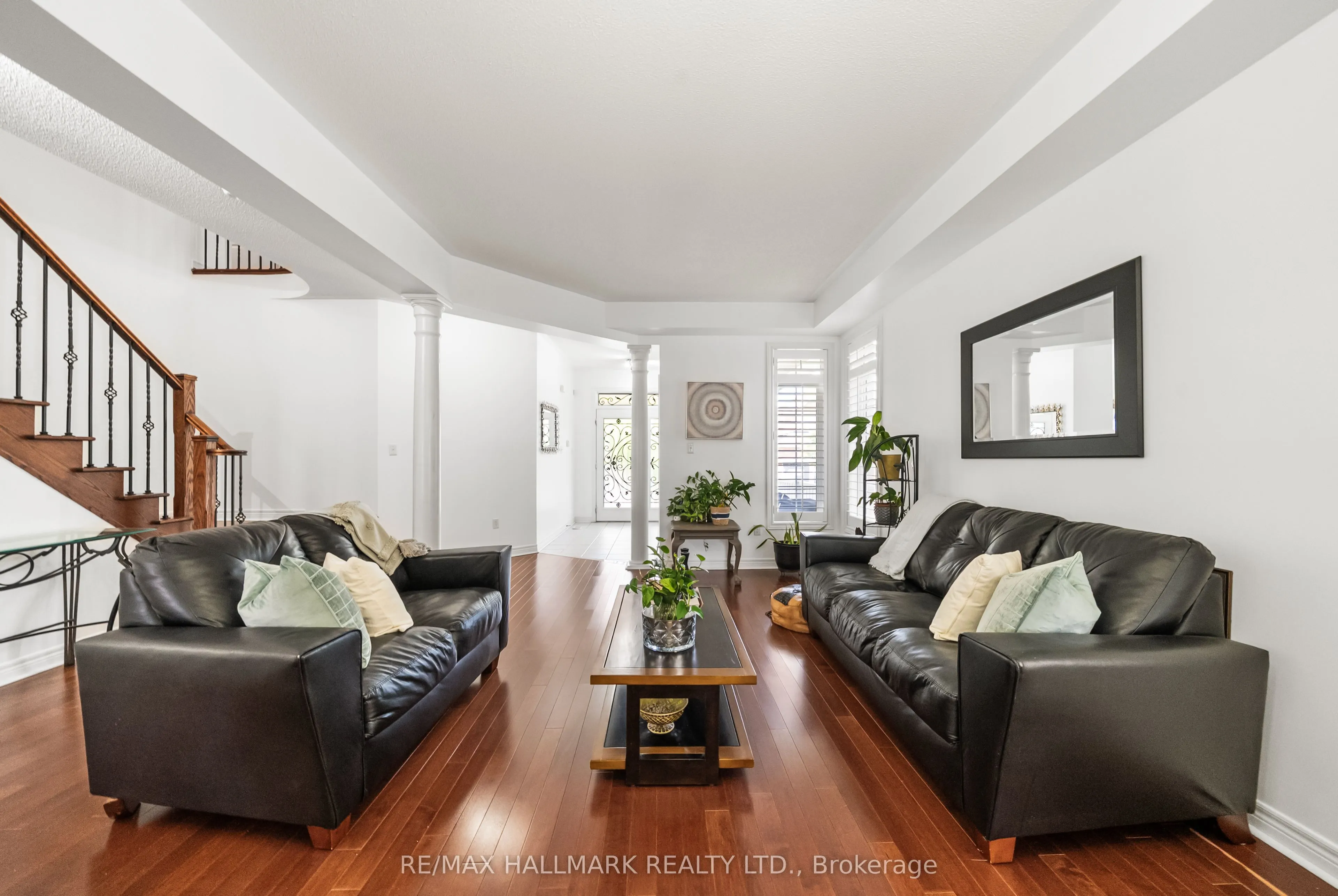95 Rockland Crescent