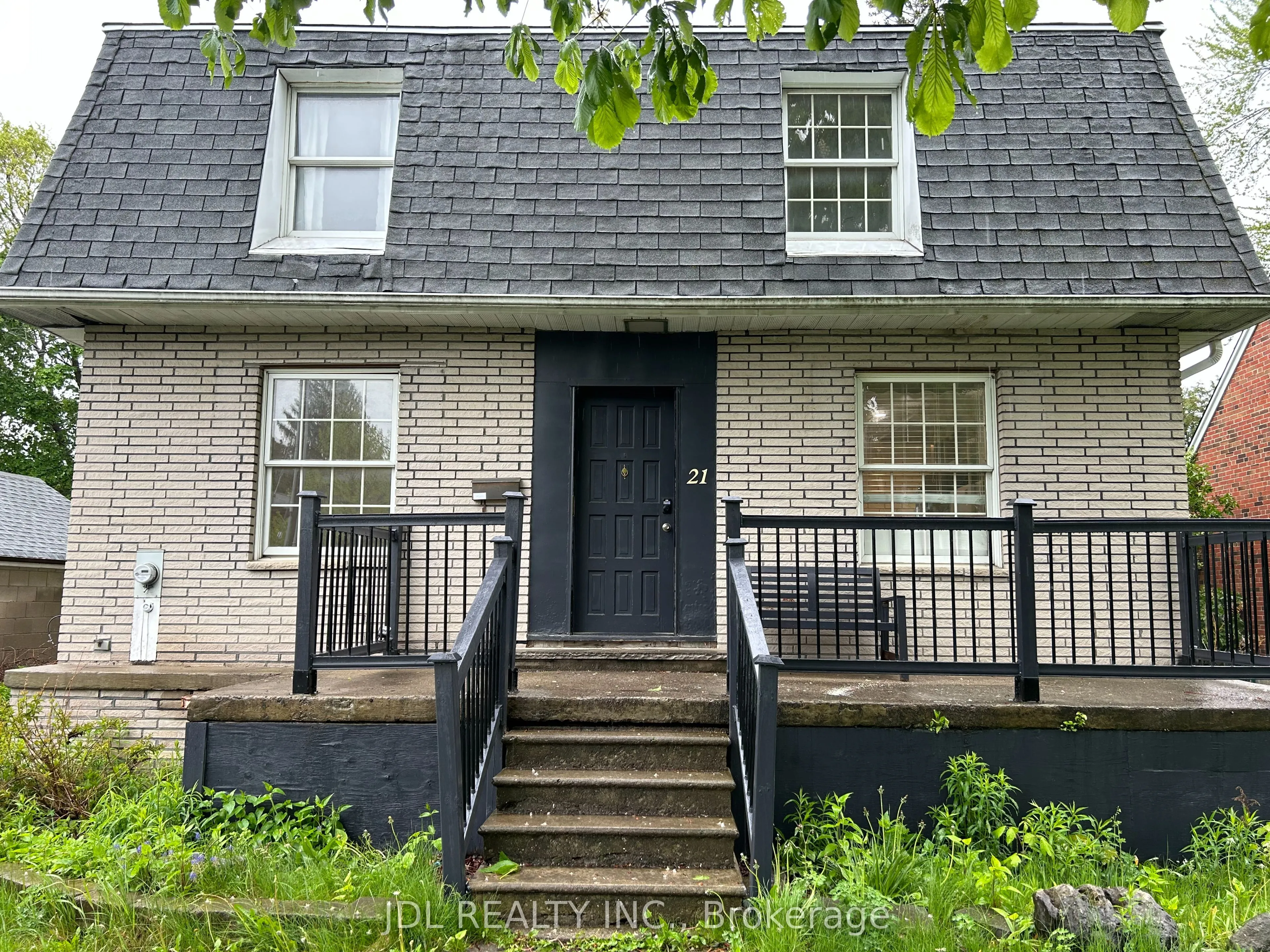 21 Squires Ave Avenue, #Unit G