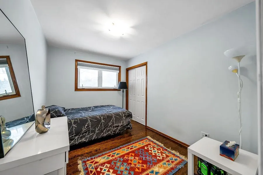 21 Forest Road