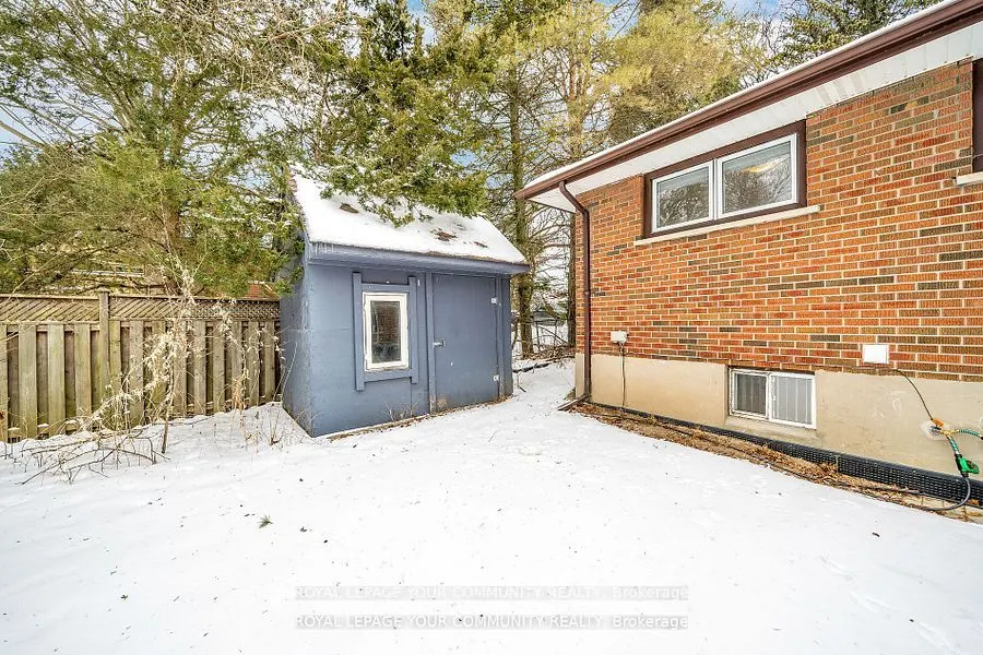 21 Forest Road