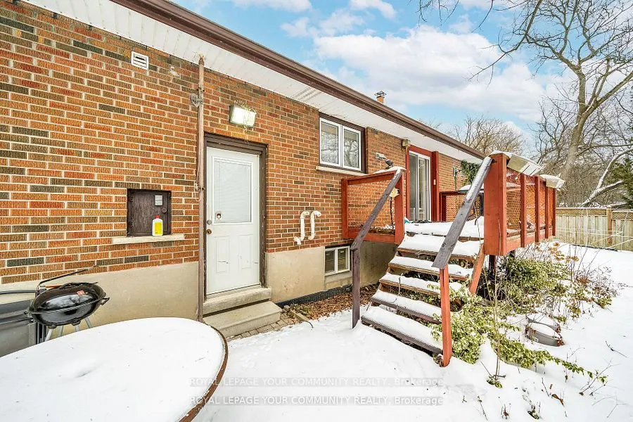 21 Forest Road