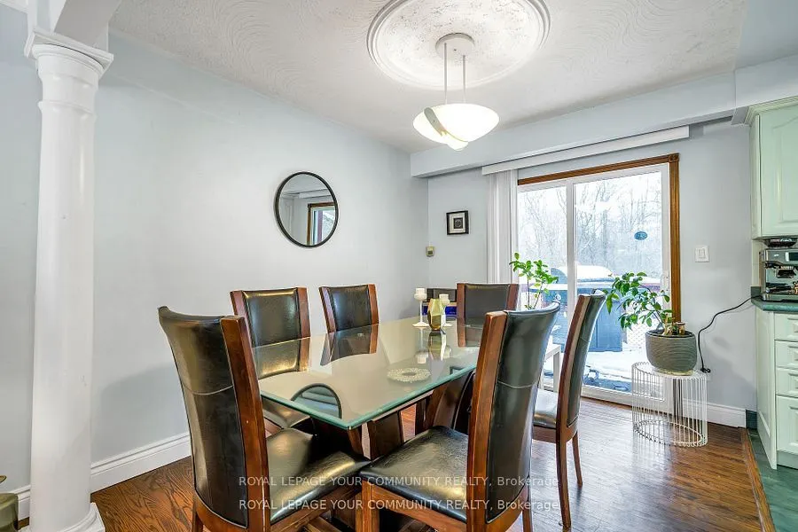 21 Forest Road