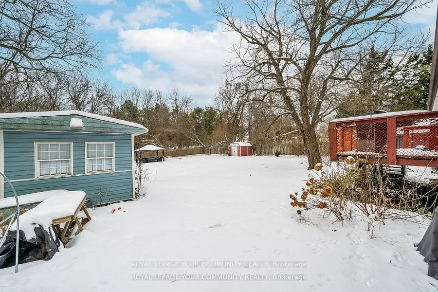 21 Forest Road