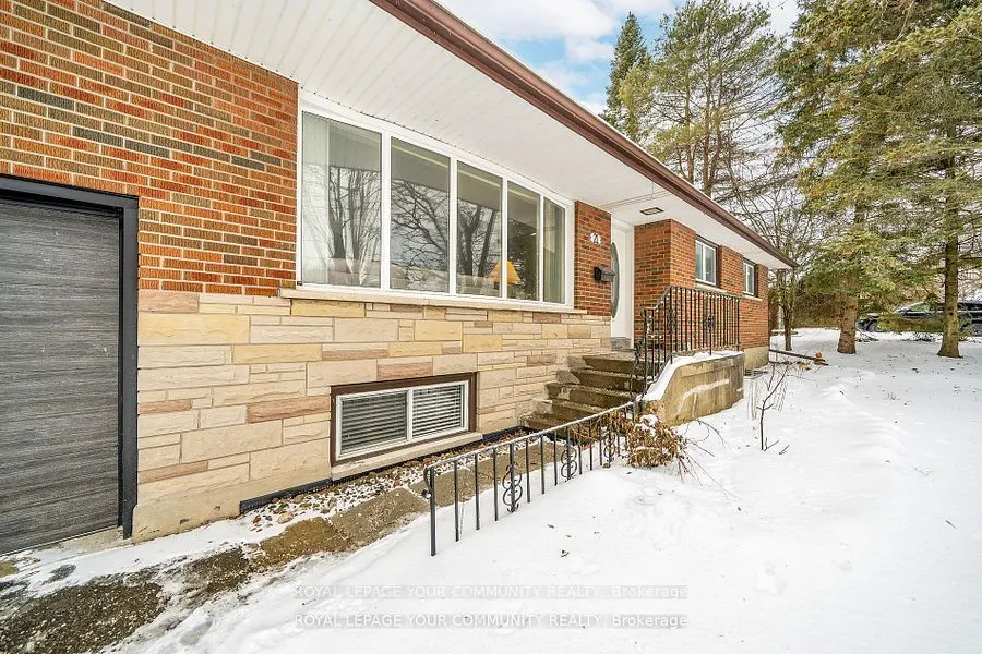 21 Forest Road