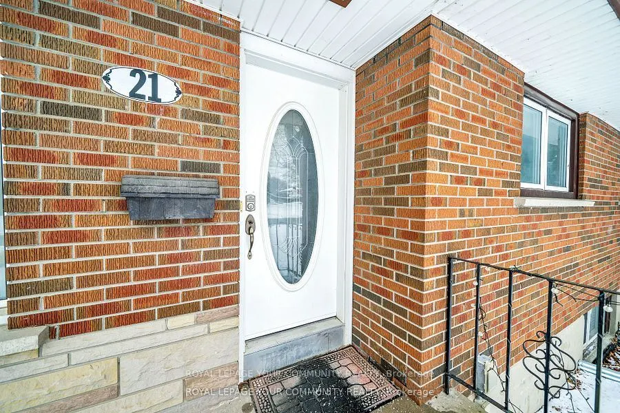 21 Forest Road
