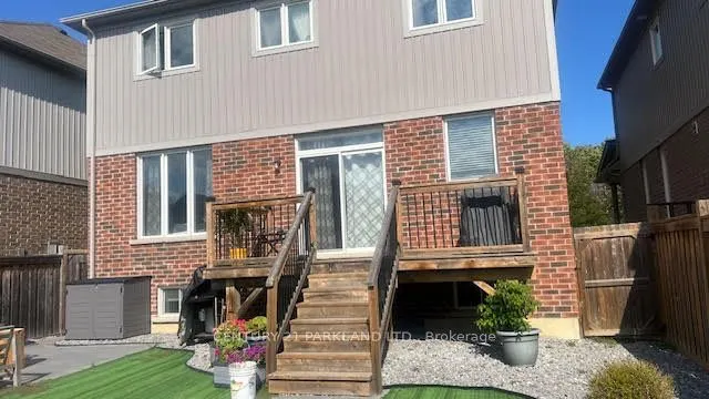 99 Holyrod Drive