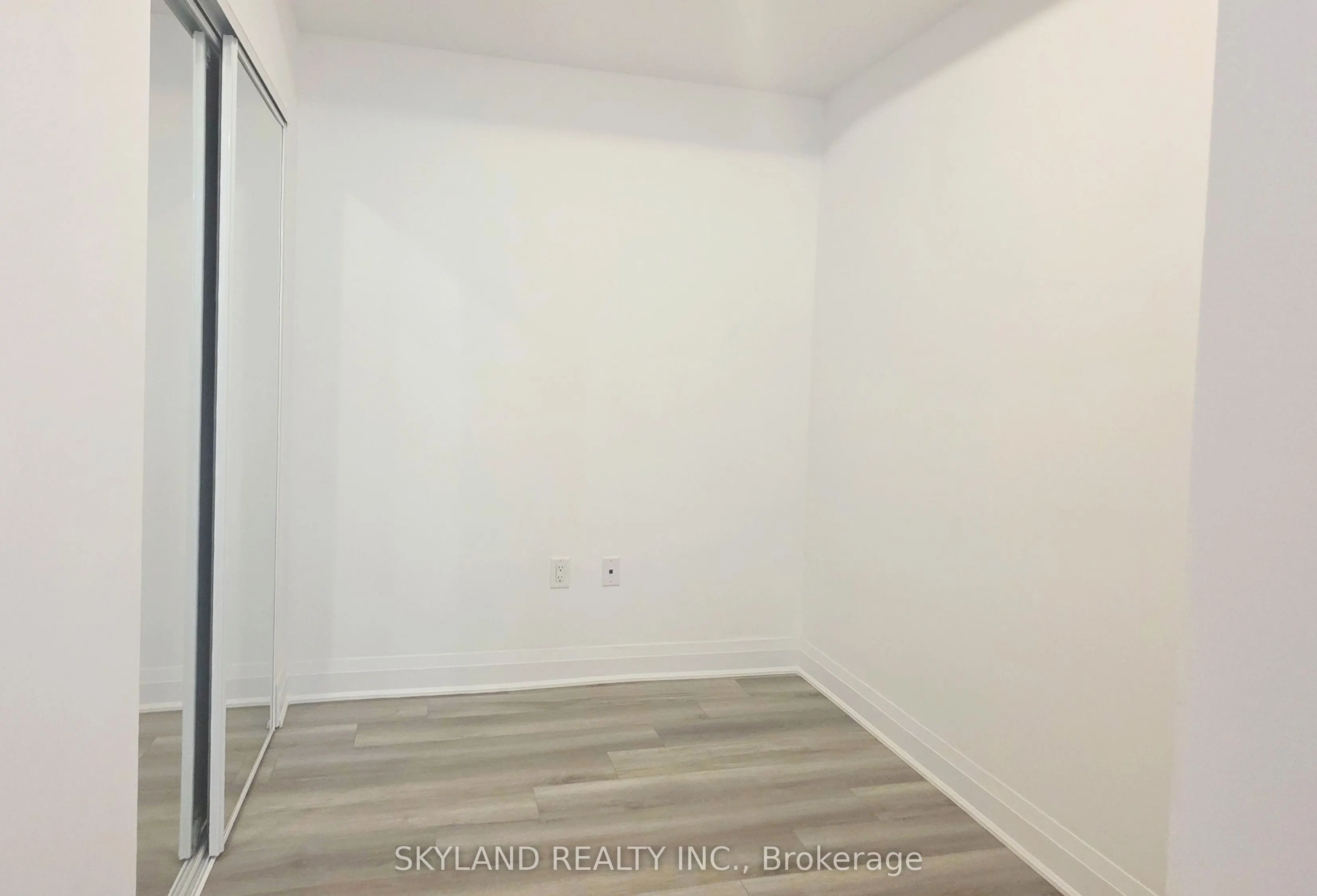 3220 Sheppard Avenue E, #222