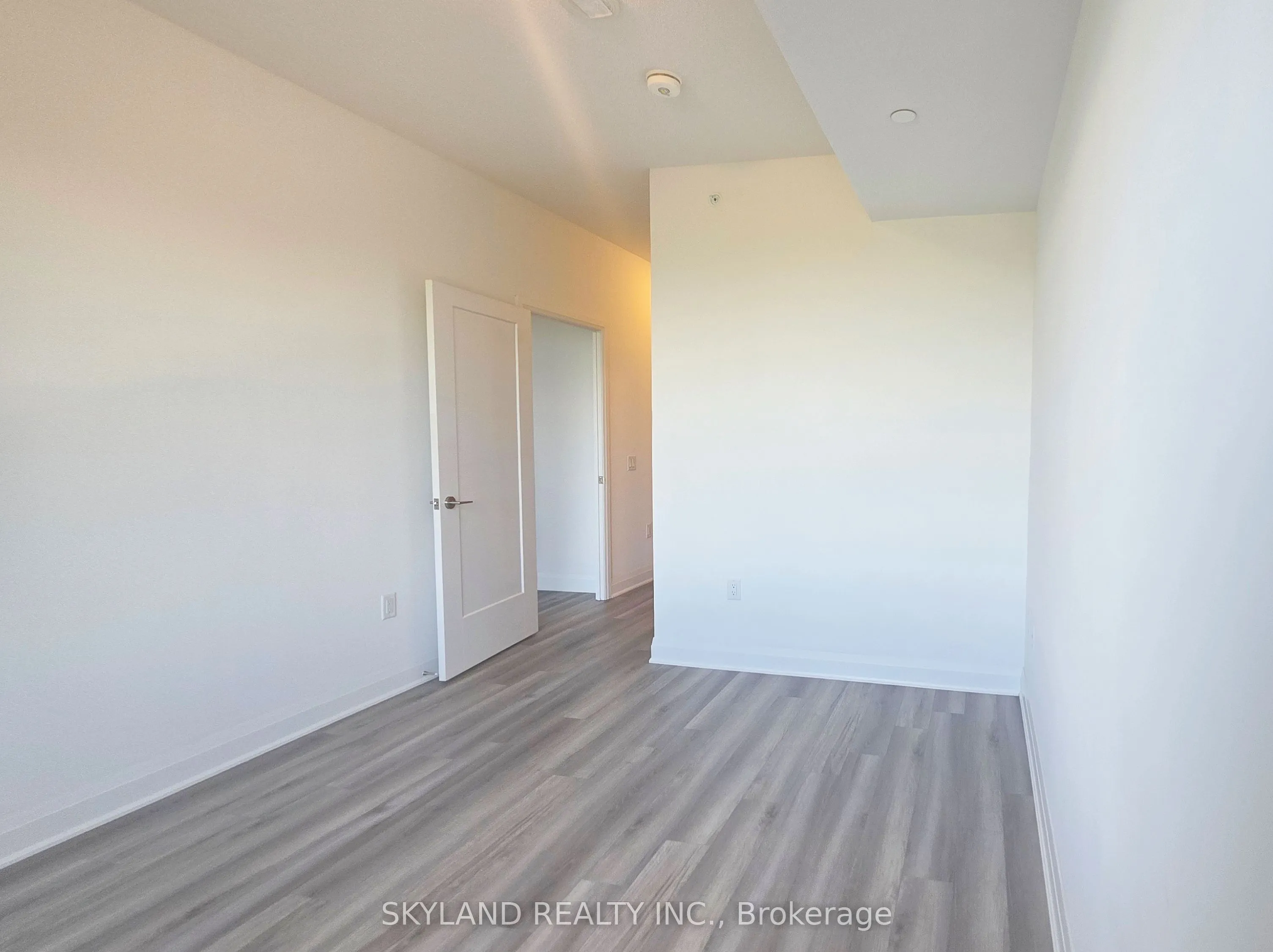 3220 Sheppard Avenue E, #222