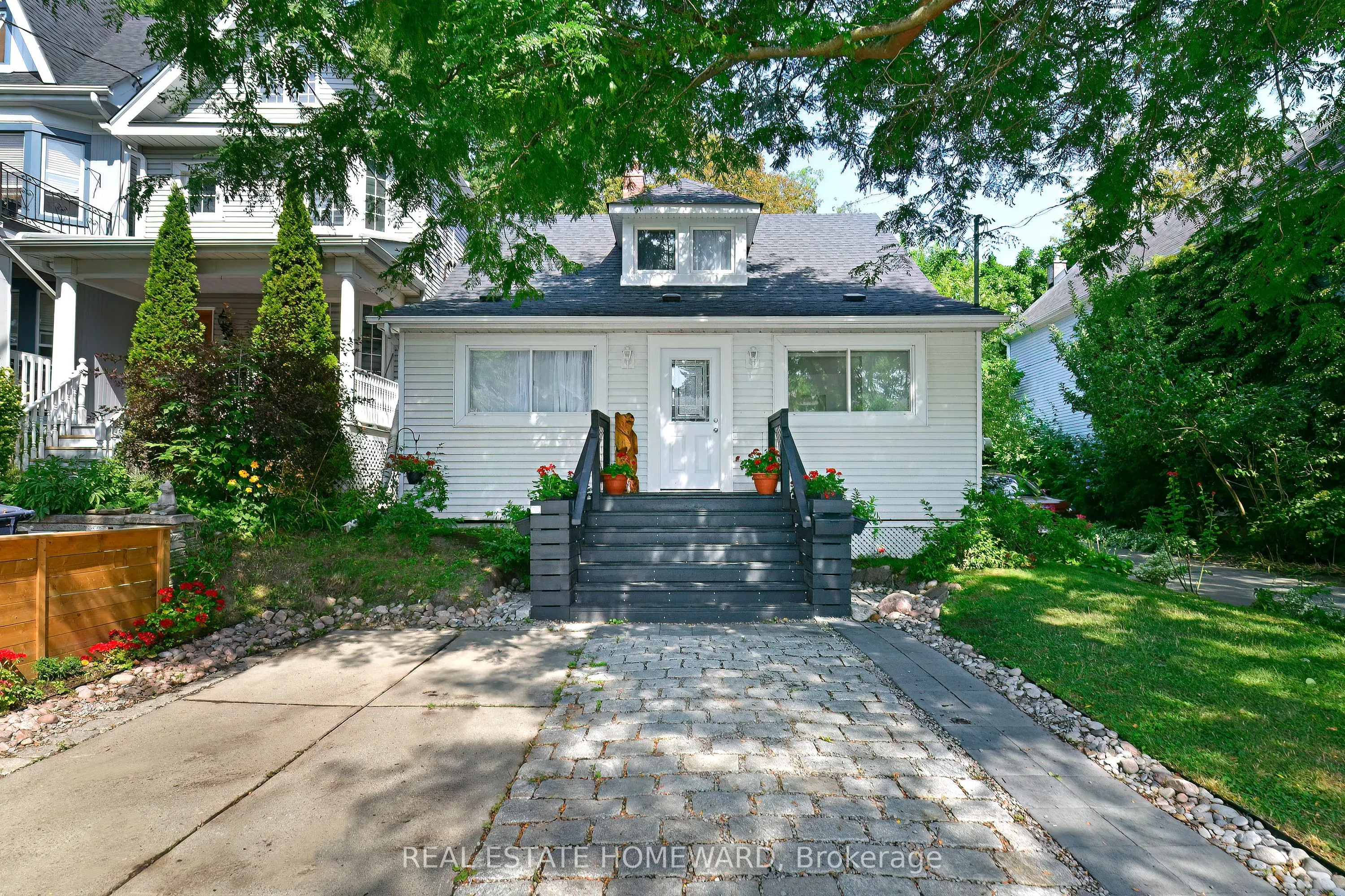 11 Elmer Avenue