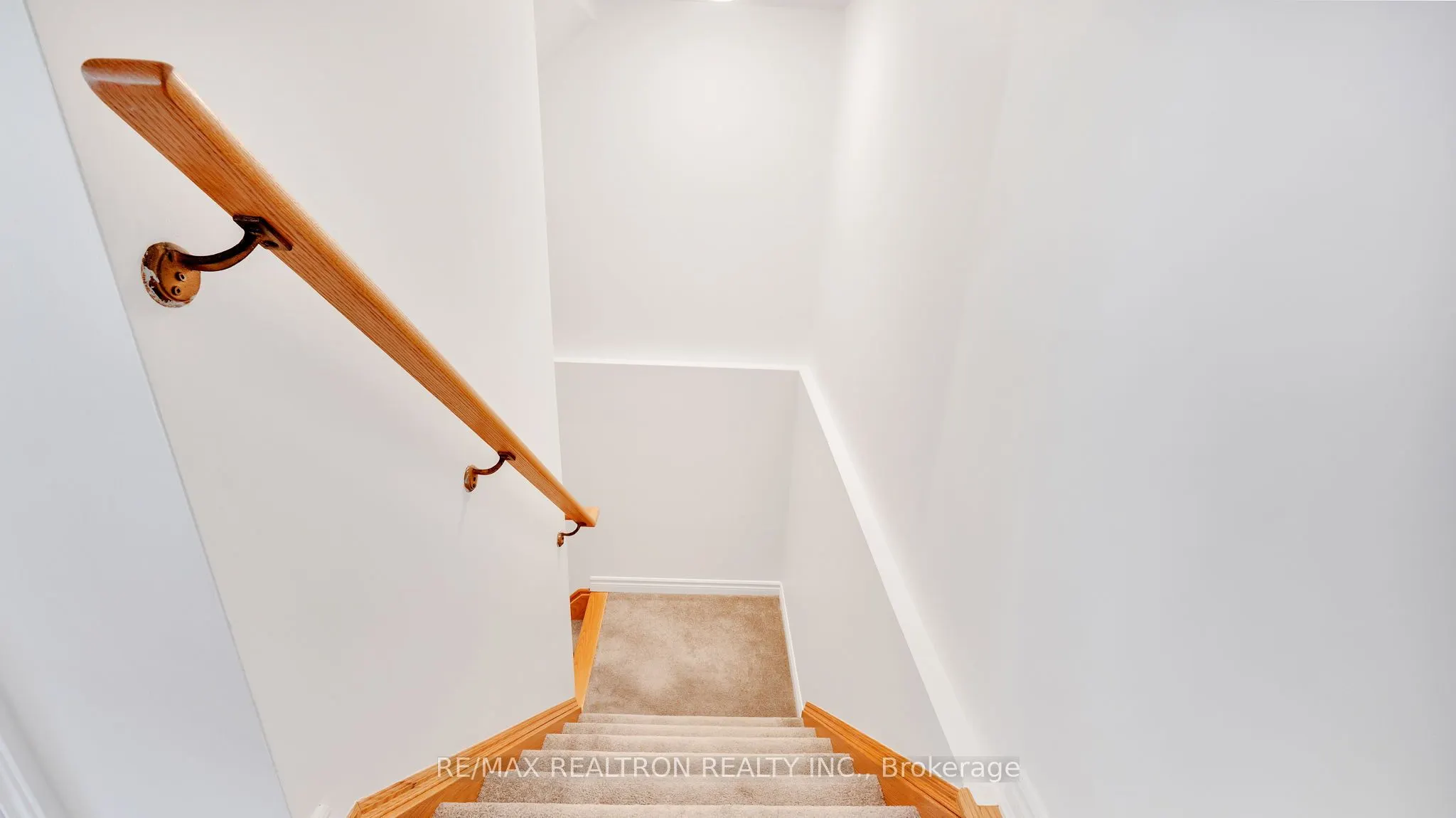 470 Beresford Path, #4