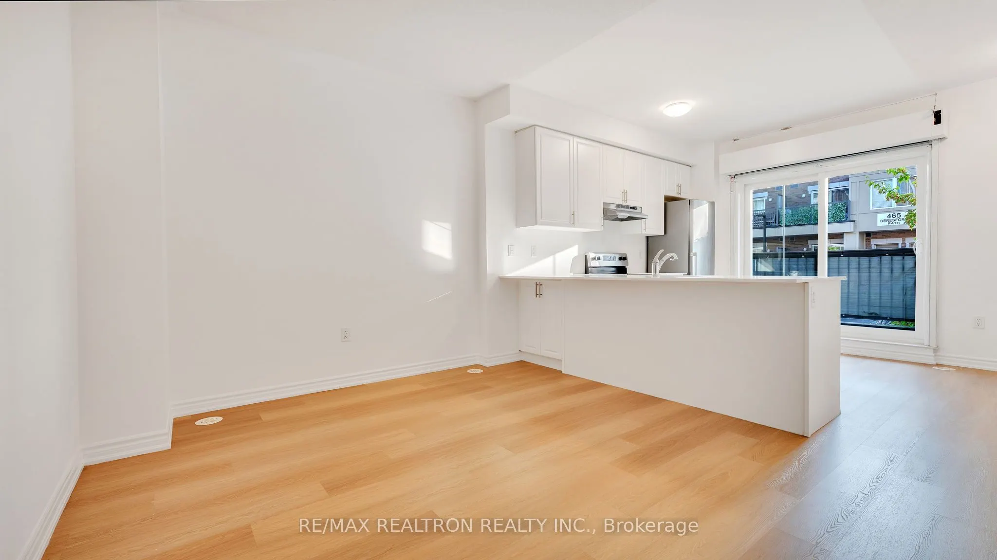470 Beresford Path, #4