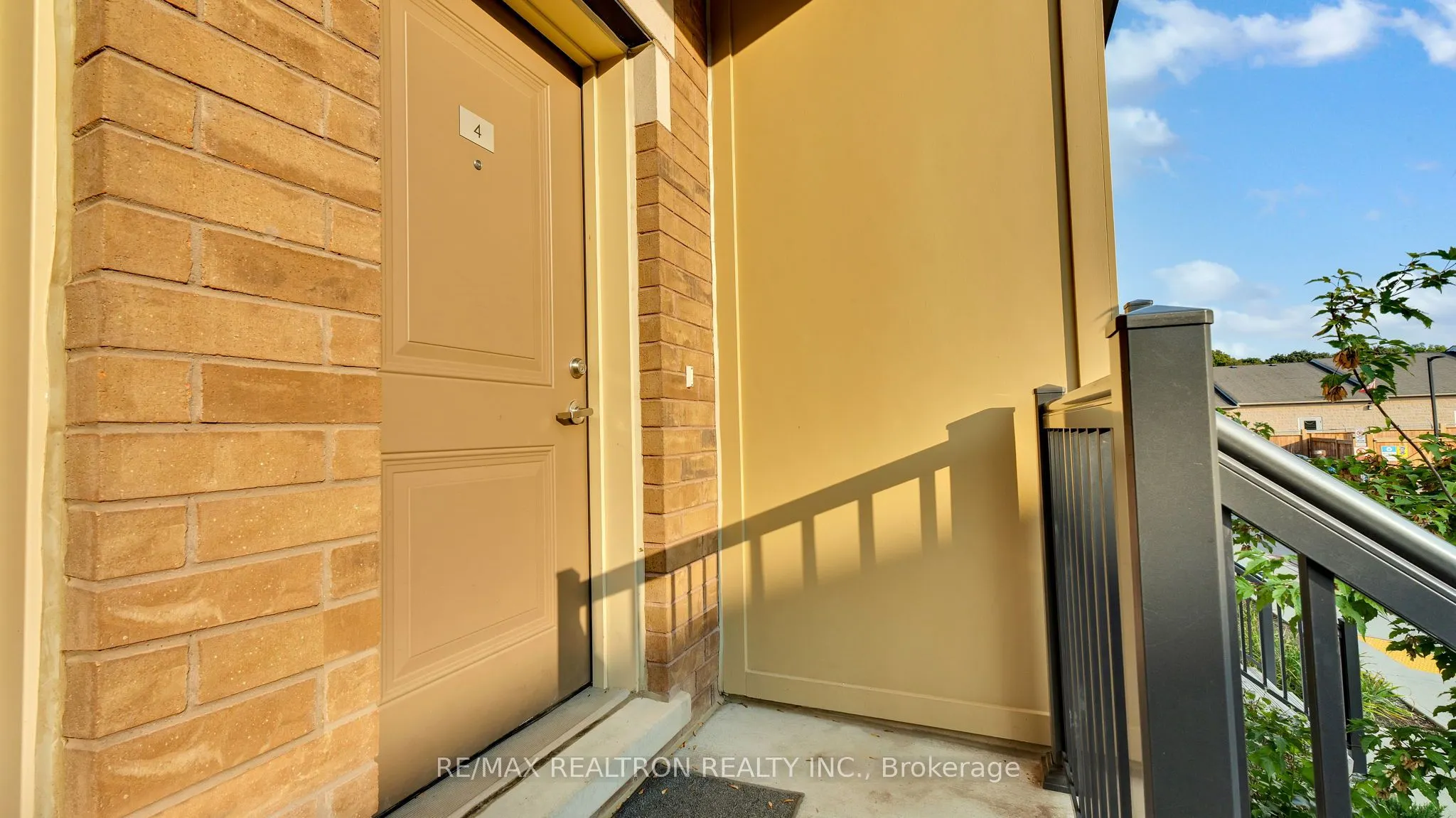 470 Beresford Path, #4