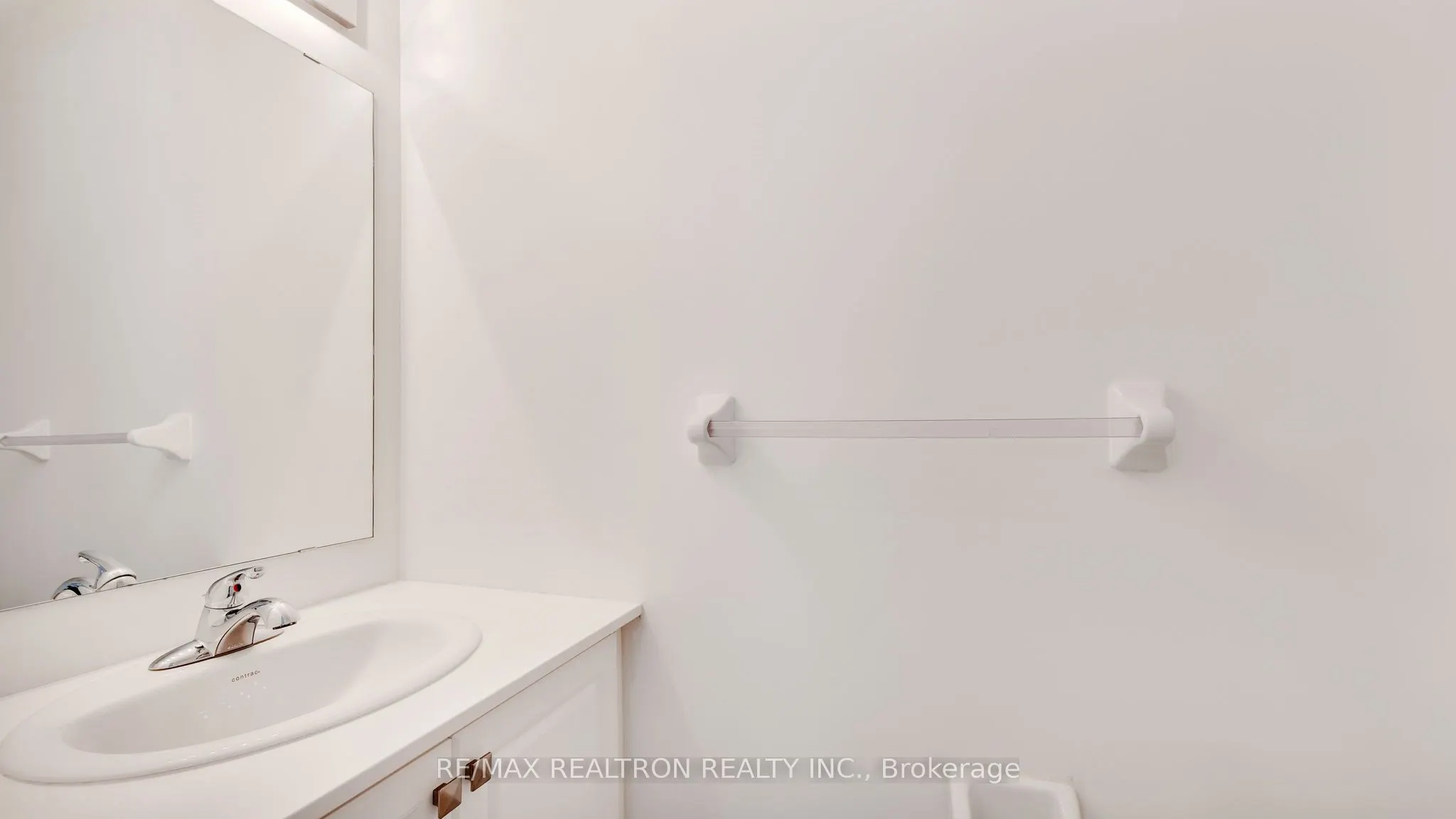 470 Beresford Path, #4
