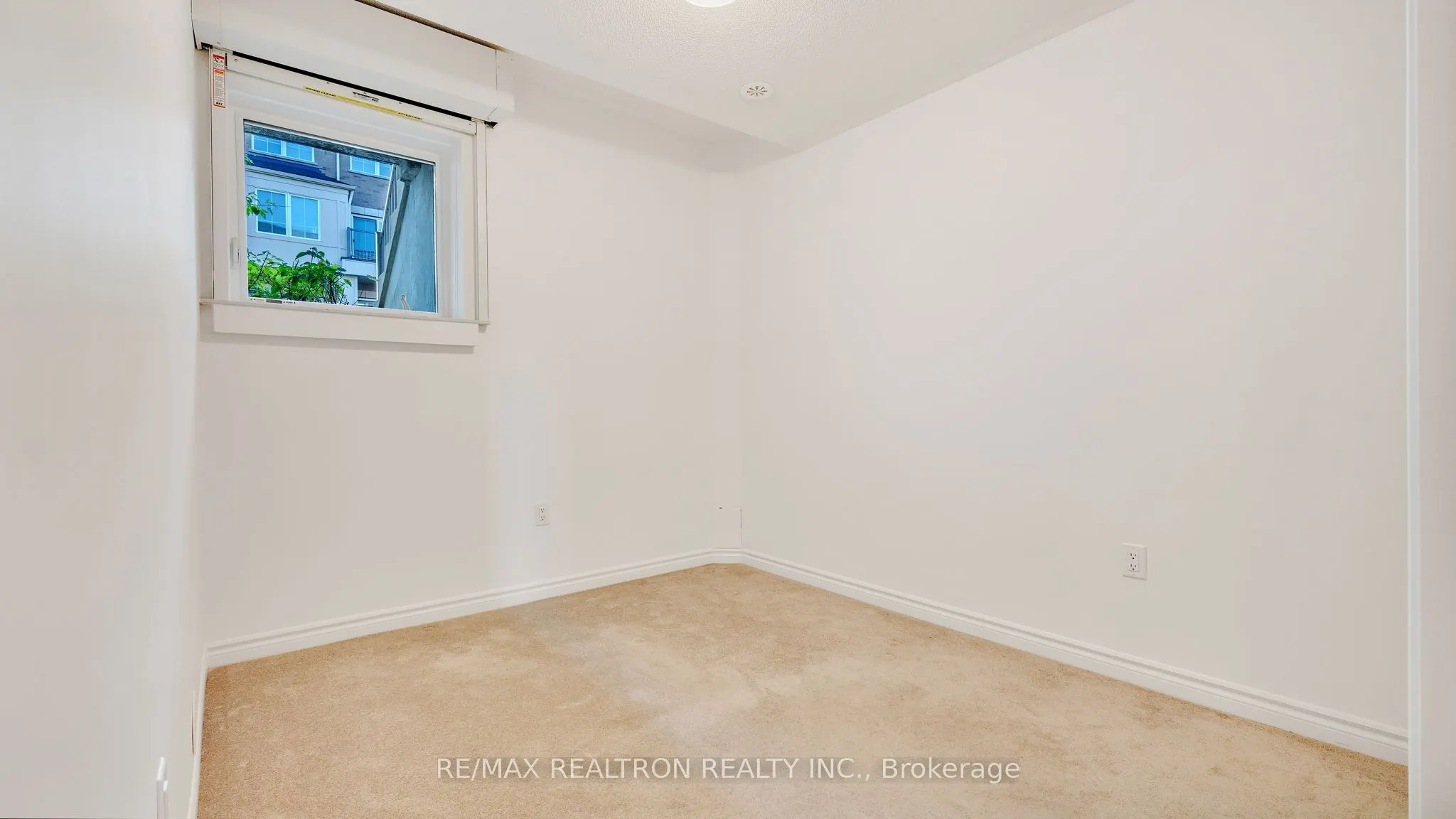 470 Beresford Path, #4