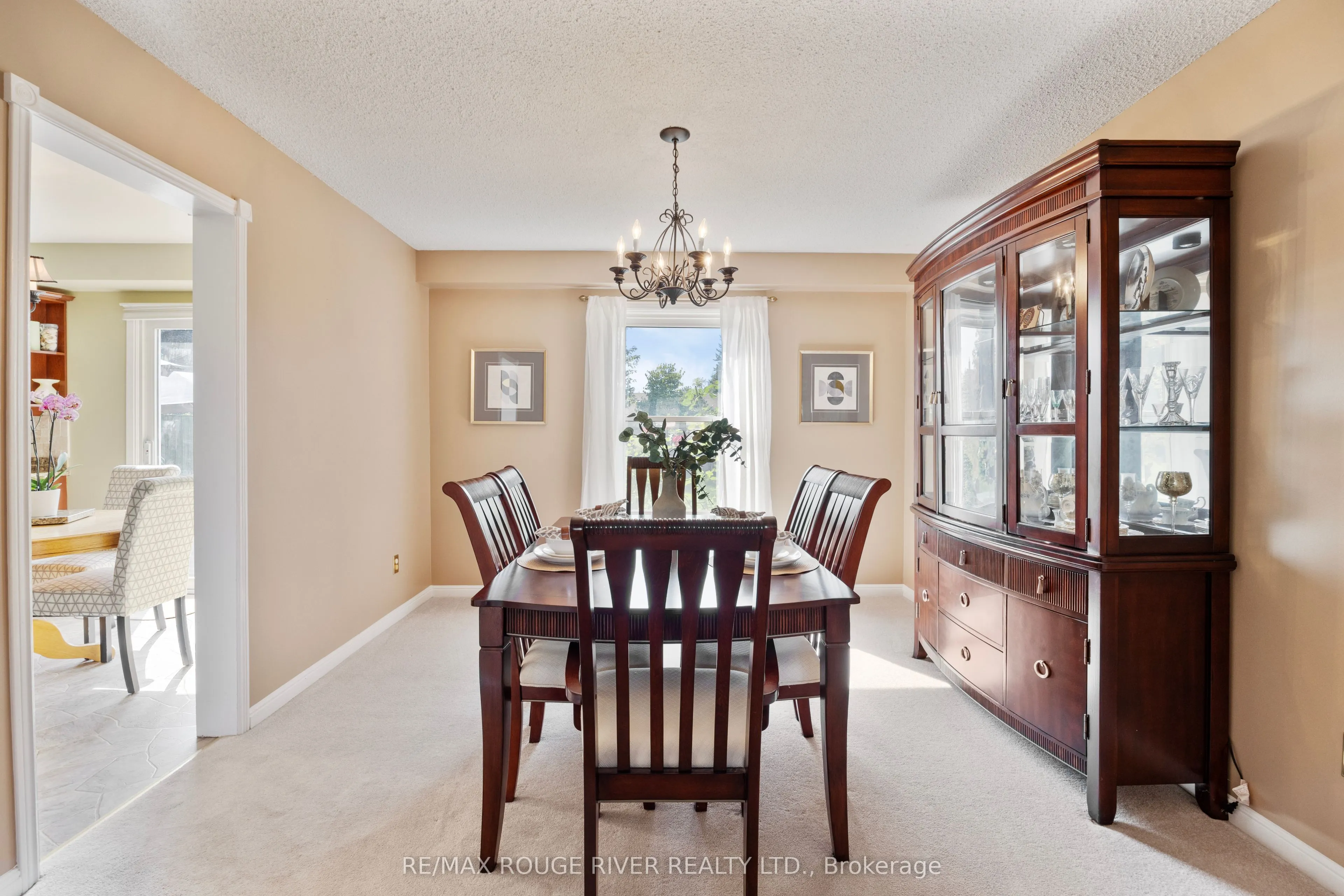 12 Woodlawn Court