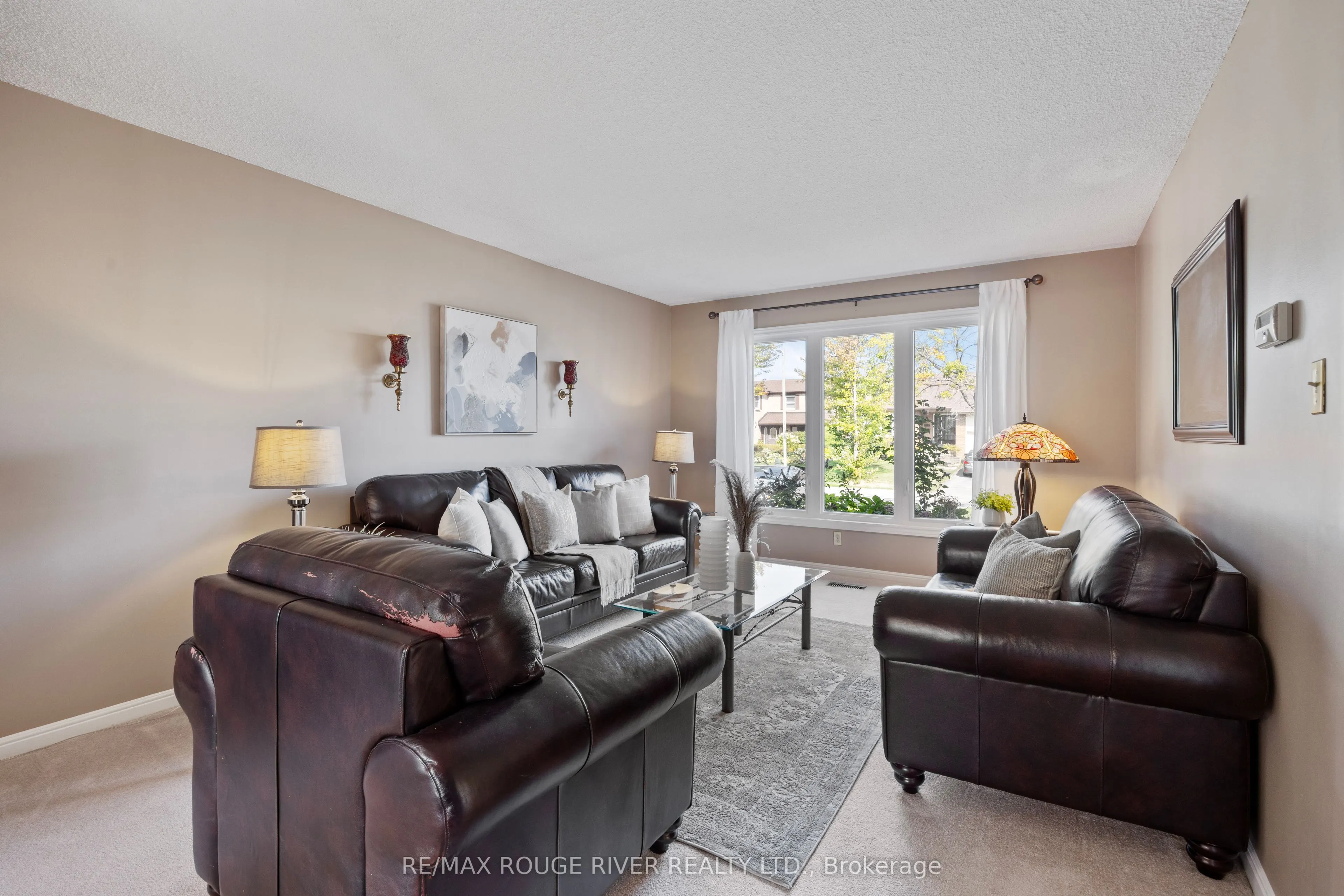 12 Woodlawn Court