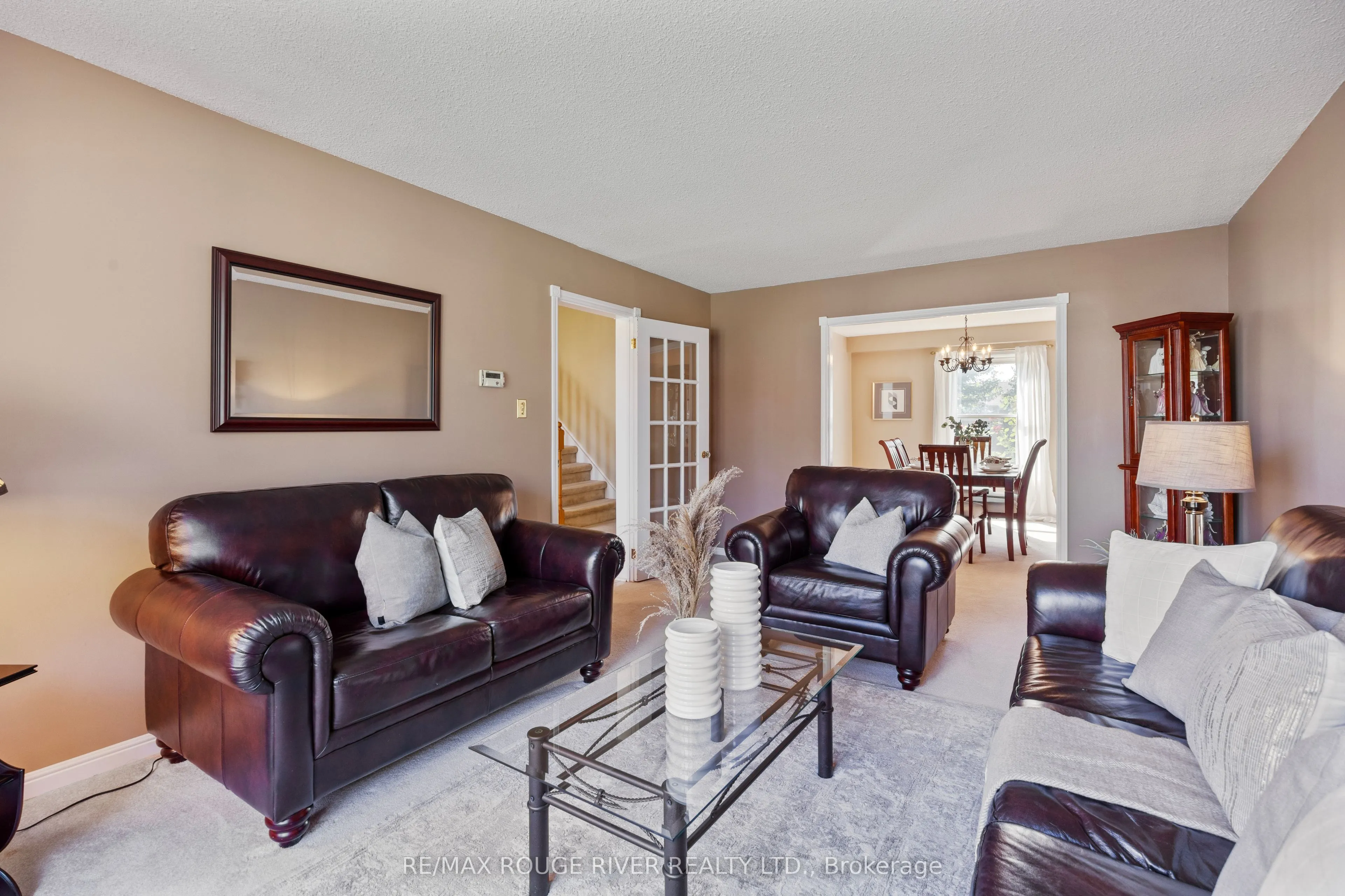 12 Woodlawn Court