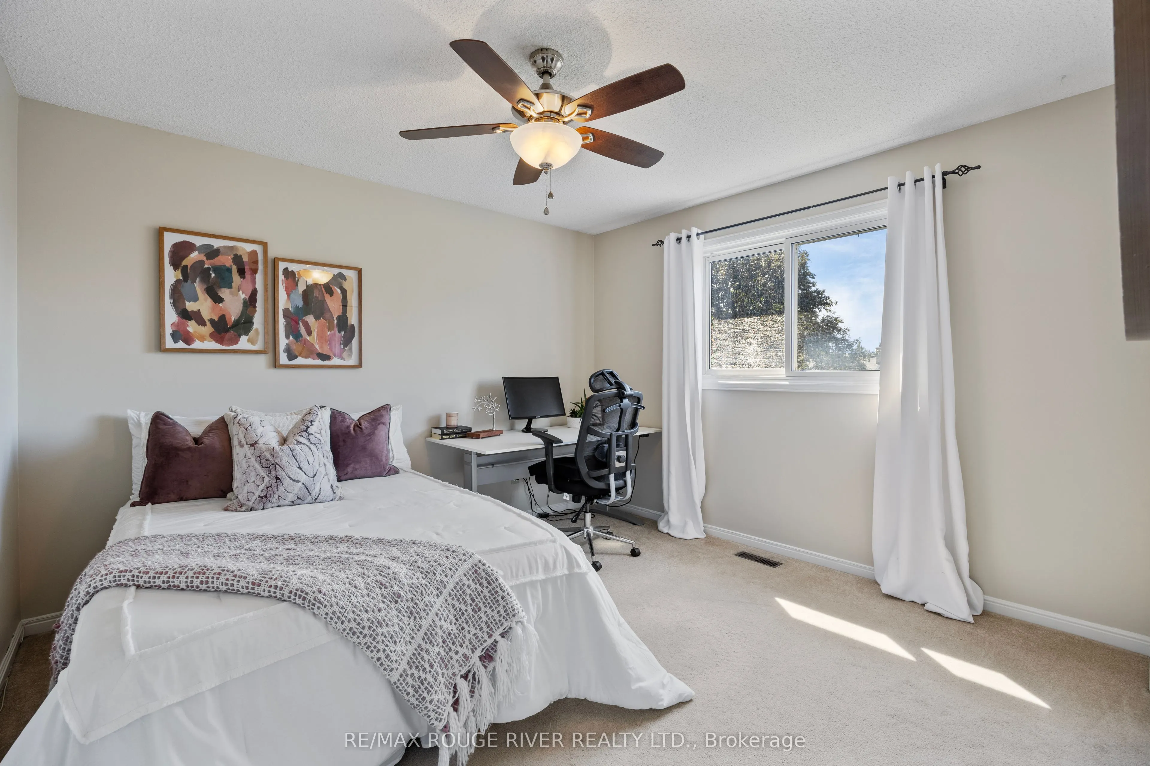 12 Woodlawn Court