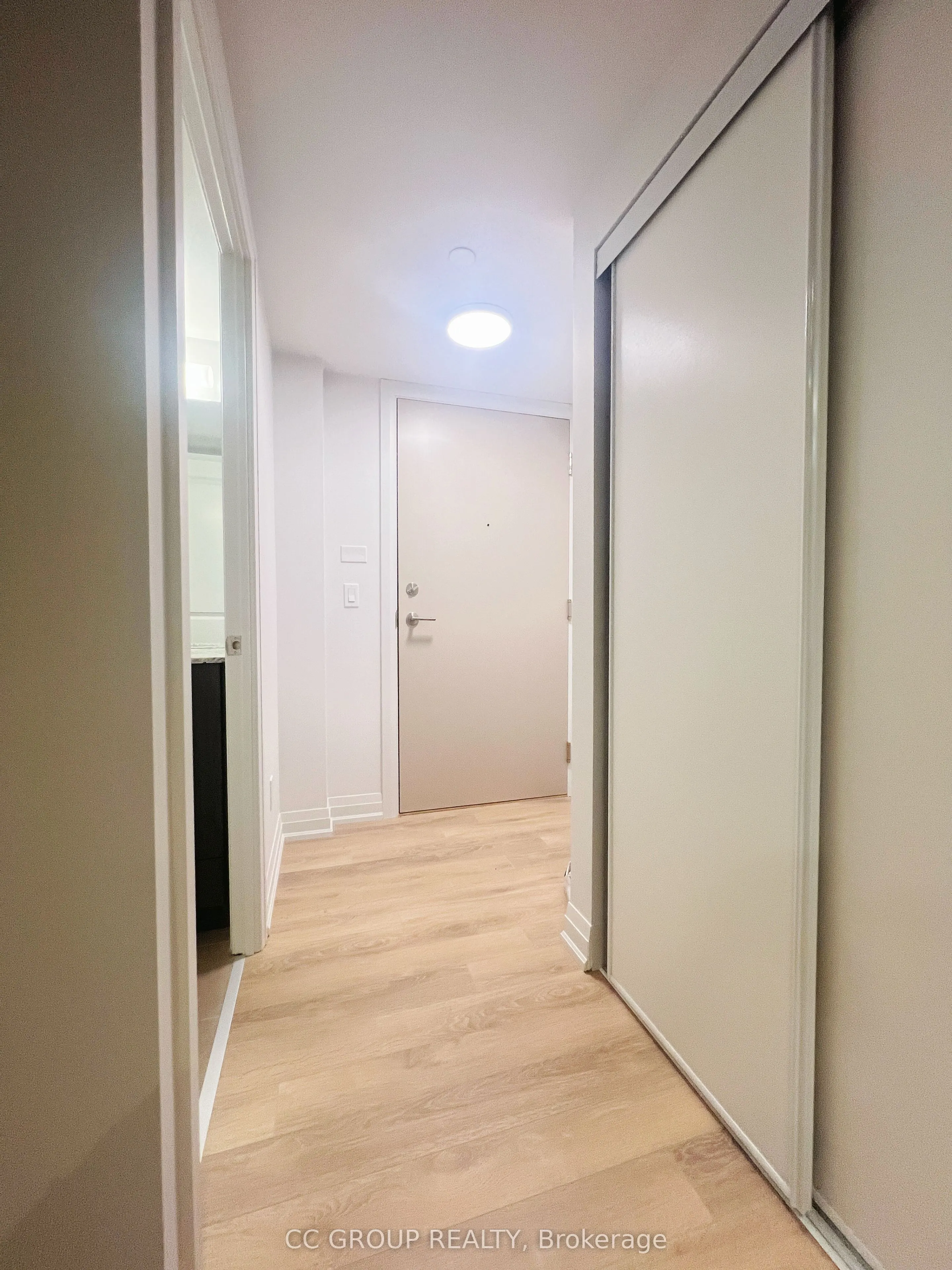 20 Meadowglen Place, #1705
