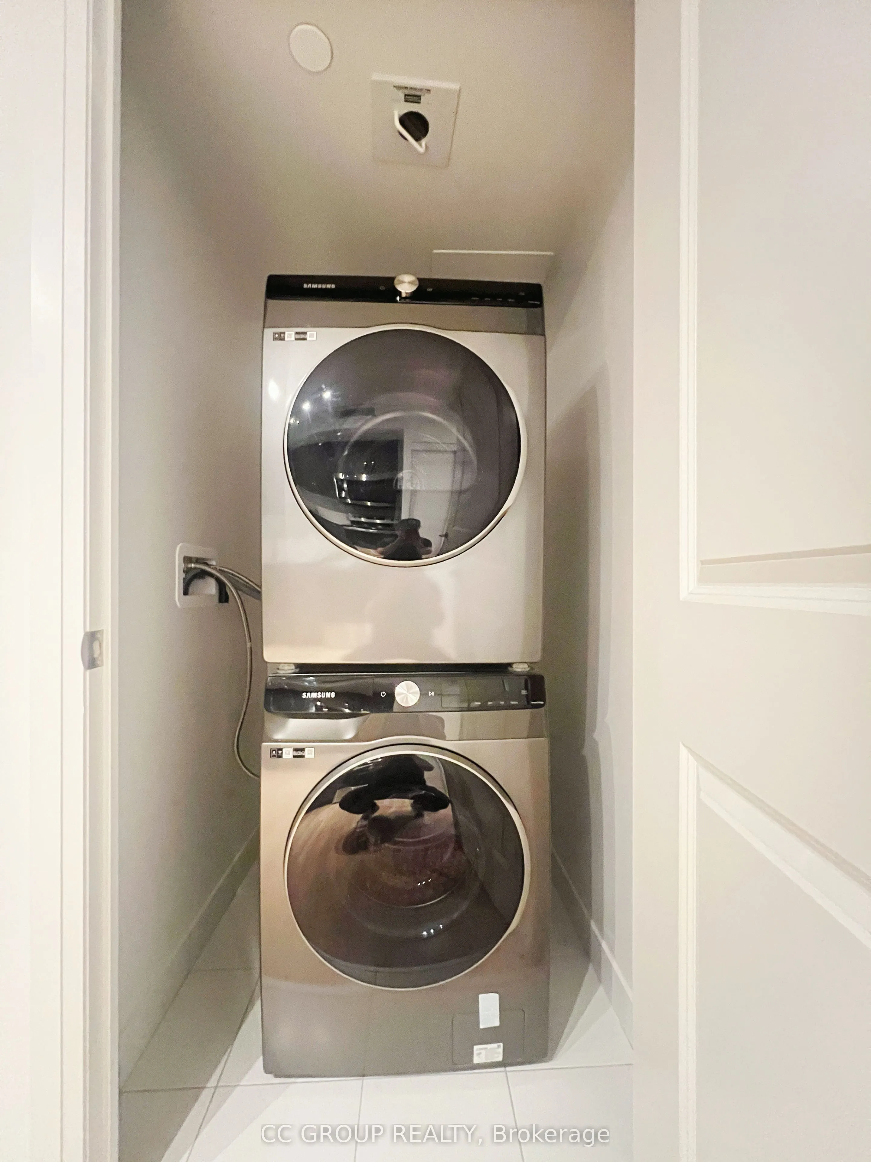 20 Meadowglen Place, #1705