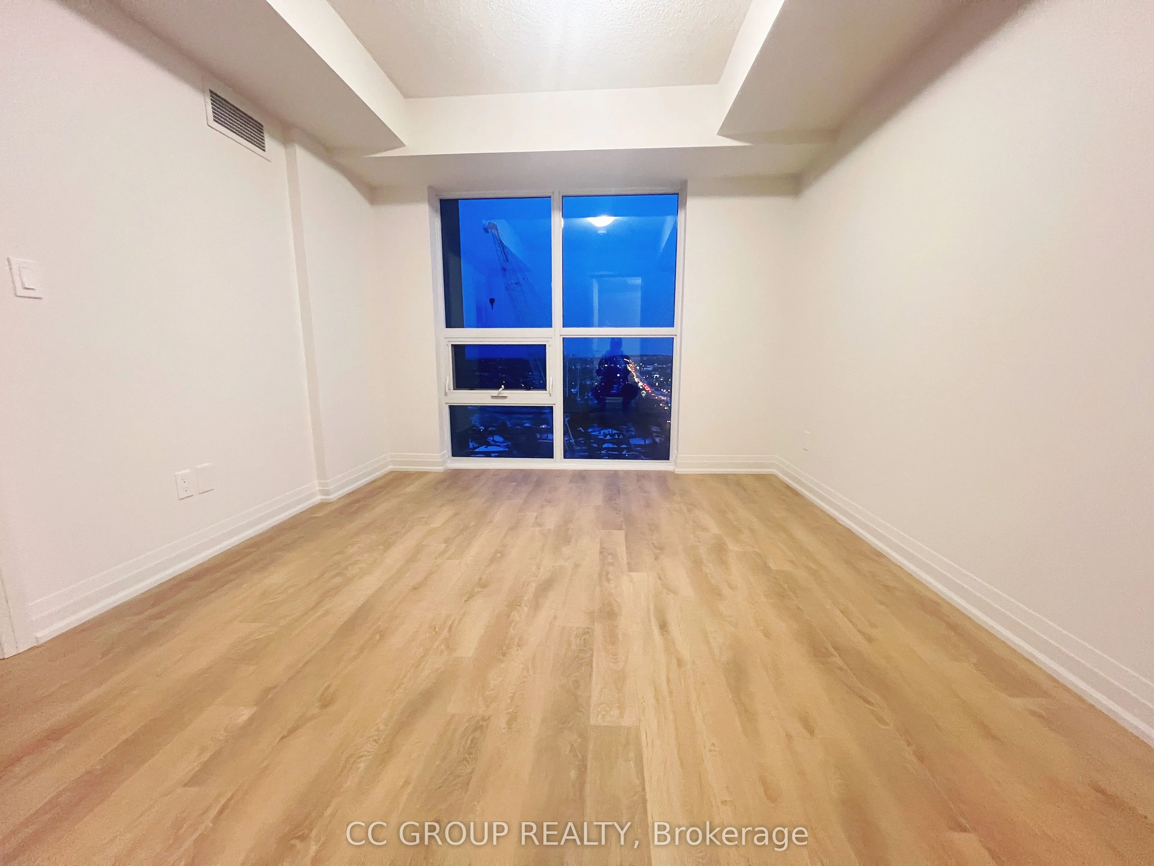 20 Meadowglen Place, #1705