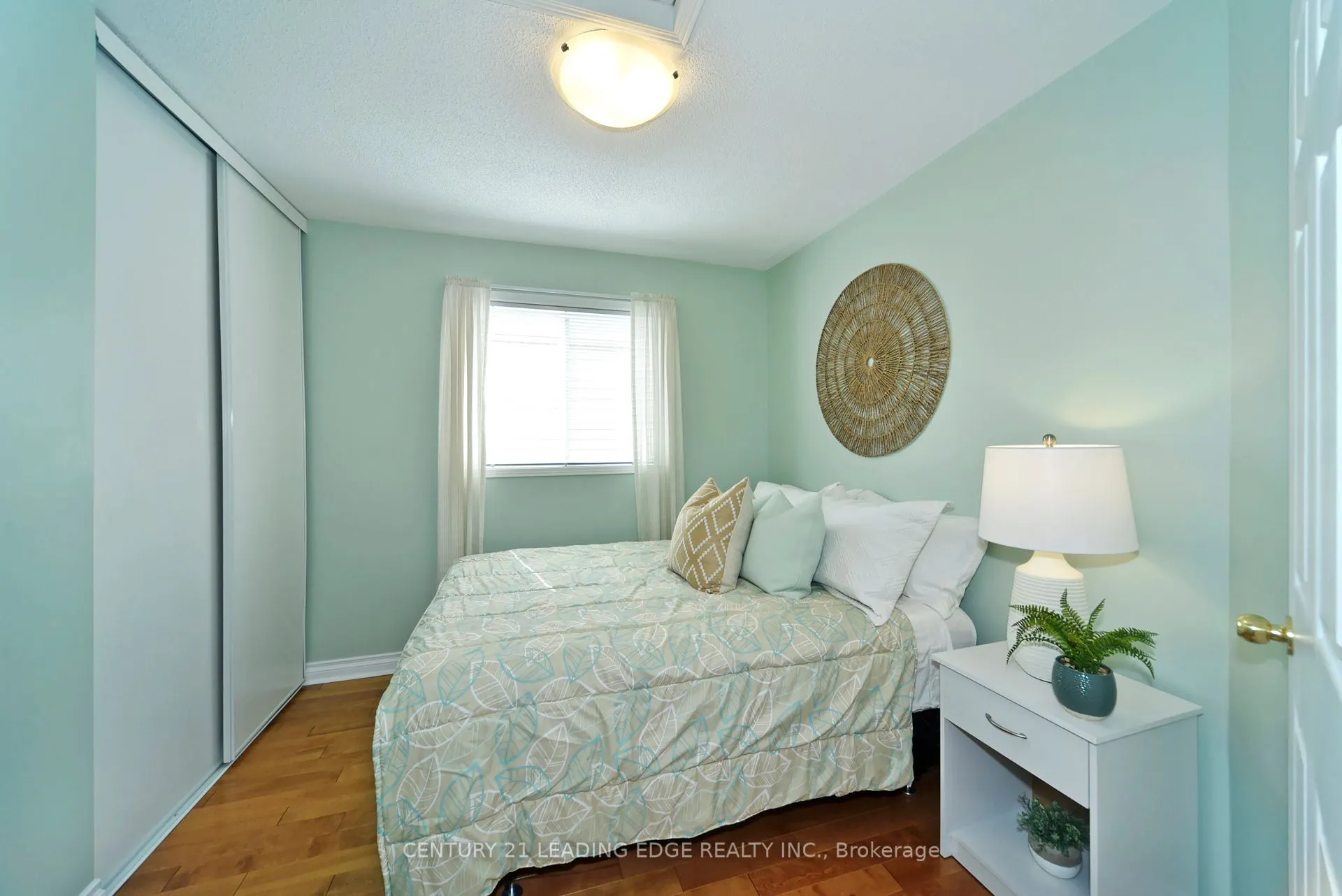 548 Nottingham Crescent