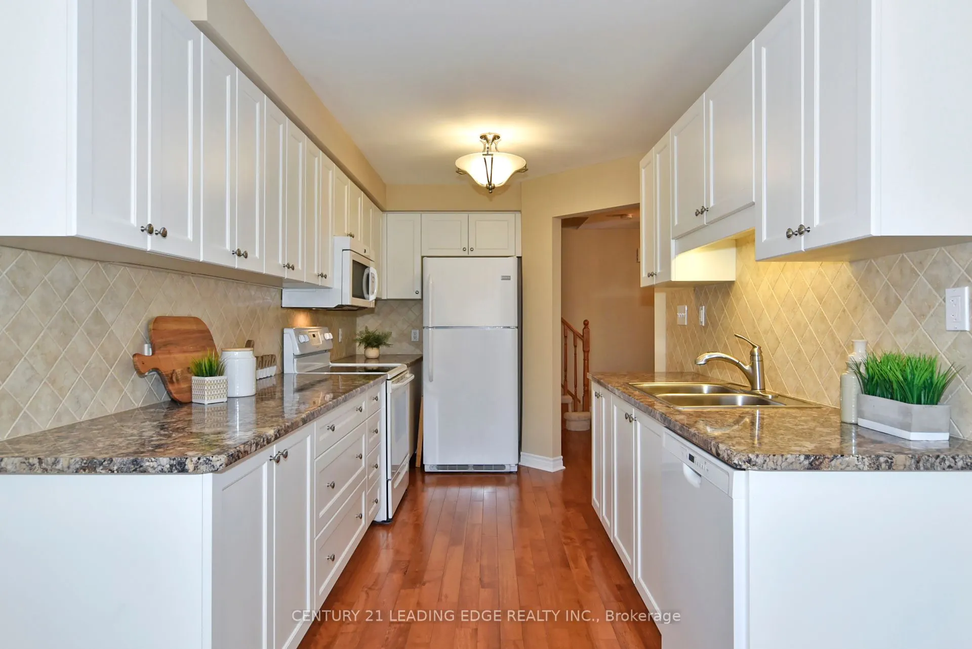 548 Nottingham Crescent