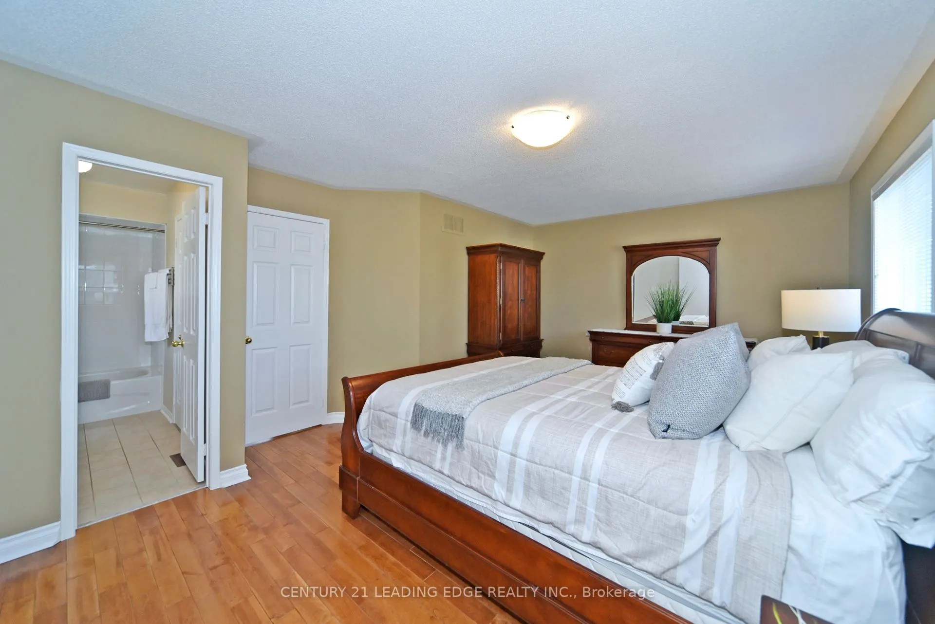 548 Nottingham Crescent