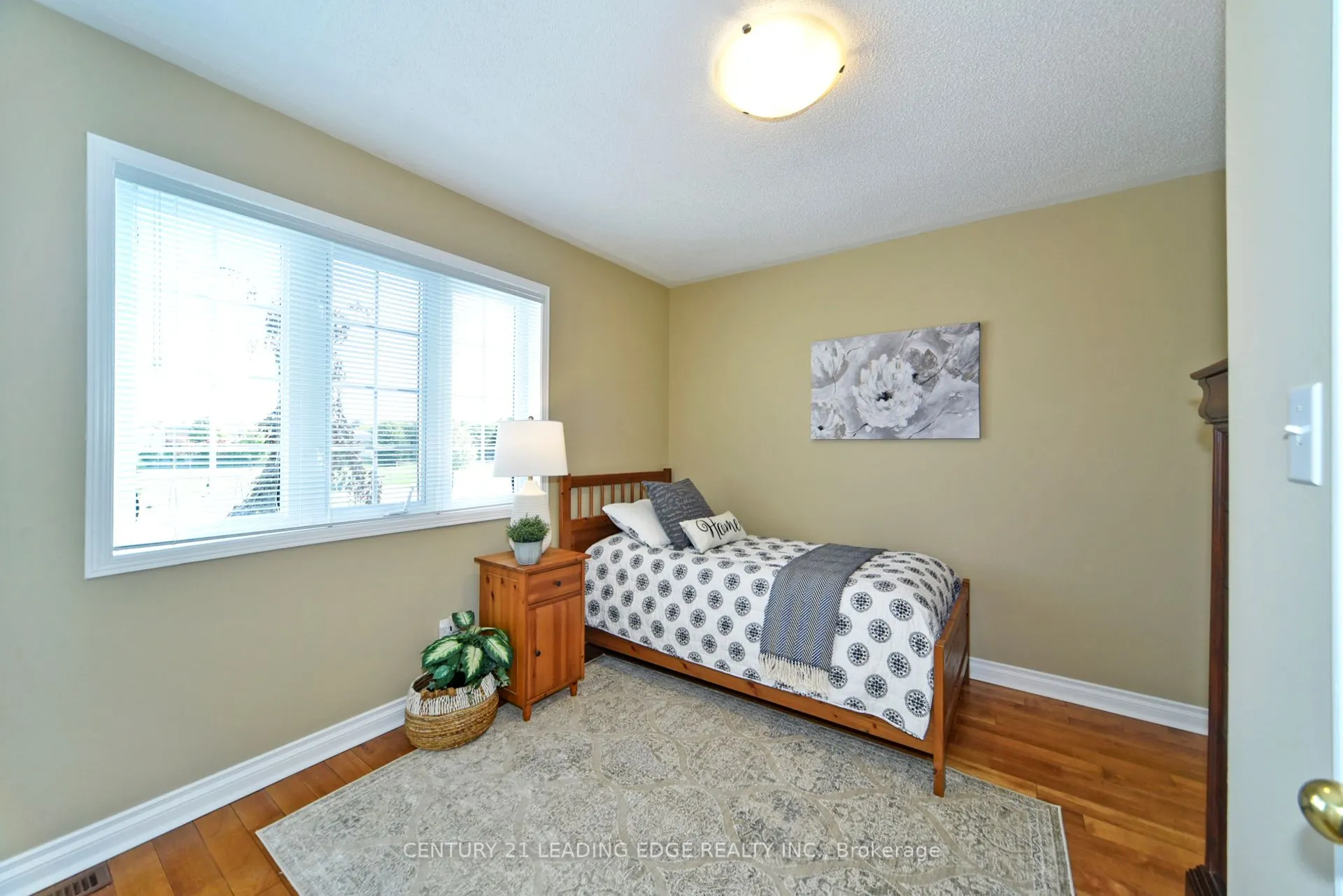 548 Nottingham Crescent