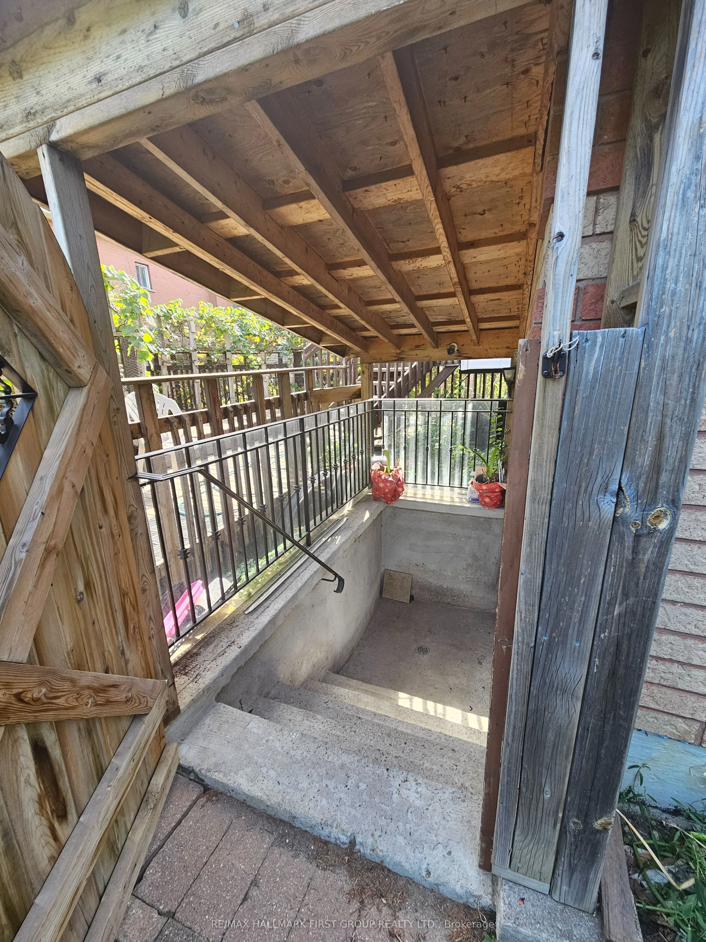 1905 PINE GROVE Avenue, #BSMT