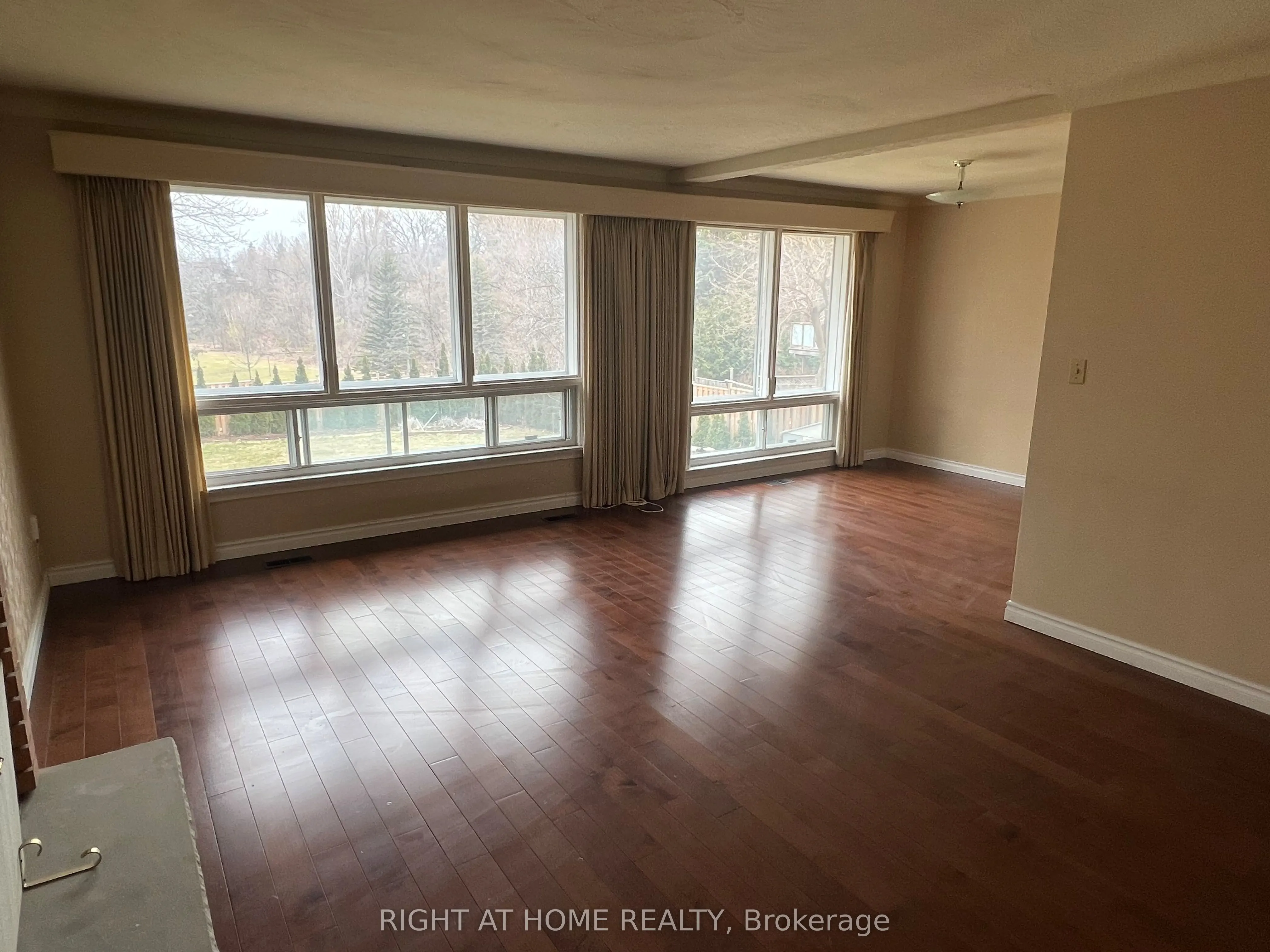 9 Waterfield Drive, #Main